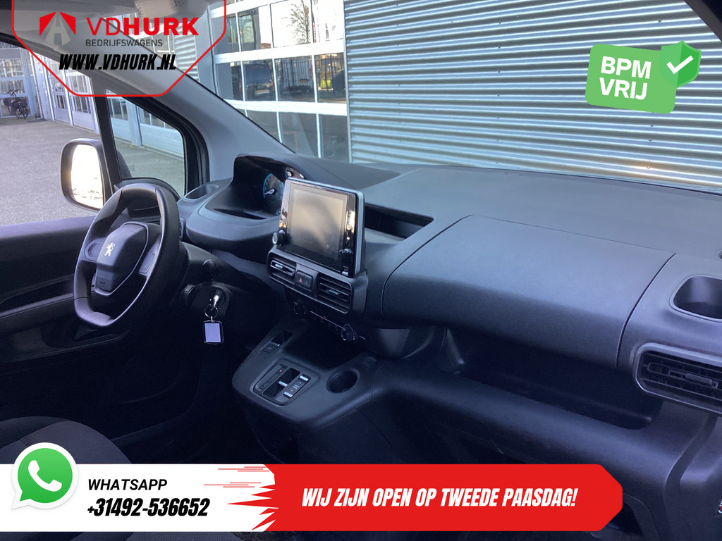 Peugeot e-Partner Bestelbus 50 kWh 280 km WLTP Snellader/ 3 Pers./ Standkachel/ Carplay/ Cruise/ Navi/ PDC/ Trekhaak 10