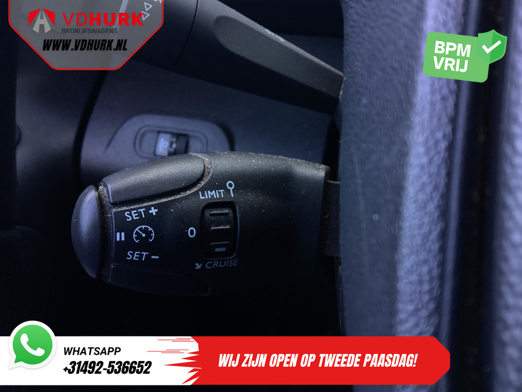 Peugeot e-Partner Bestelbus 50 kWh 280 km WLTP Snellader/ 3 Pers./ Standkachel/ Carplay/ Cruise/ Navi/ PDC/ Trekhaak 14