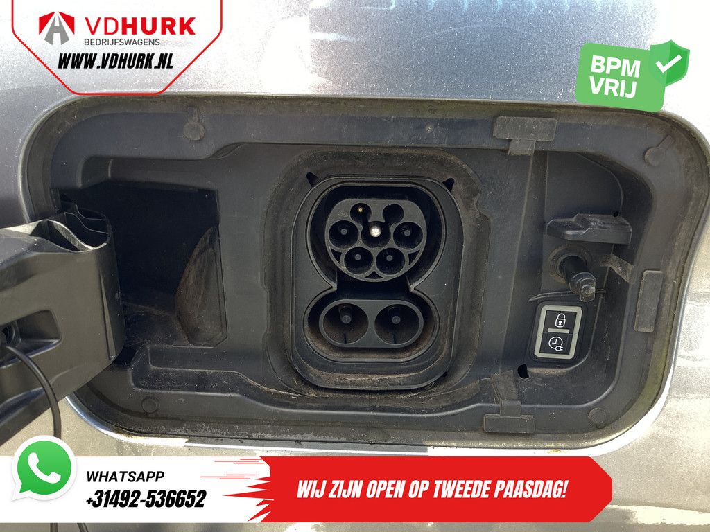 Peugeot e-Partner Bestelbus 50 kWh 280 km WLTP Snellader/ 3 Pers./ Standkachel/ Carplay/ Cruise/ Navi/ PDC/ Trekhaak 15