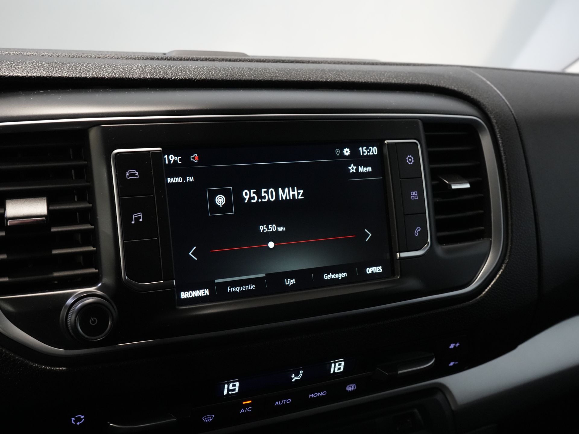 Opel Vivaro Bestelbus 2.0 CDTI 145 pk L3 Adapt.Cruise/ 2.5t Trekverm./ Carplay/ Keyless/ Climate/ Camera/ PDC 21