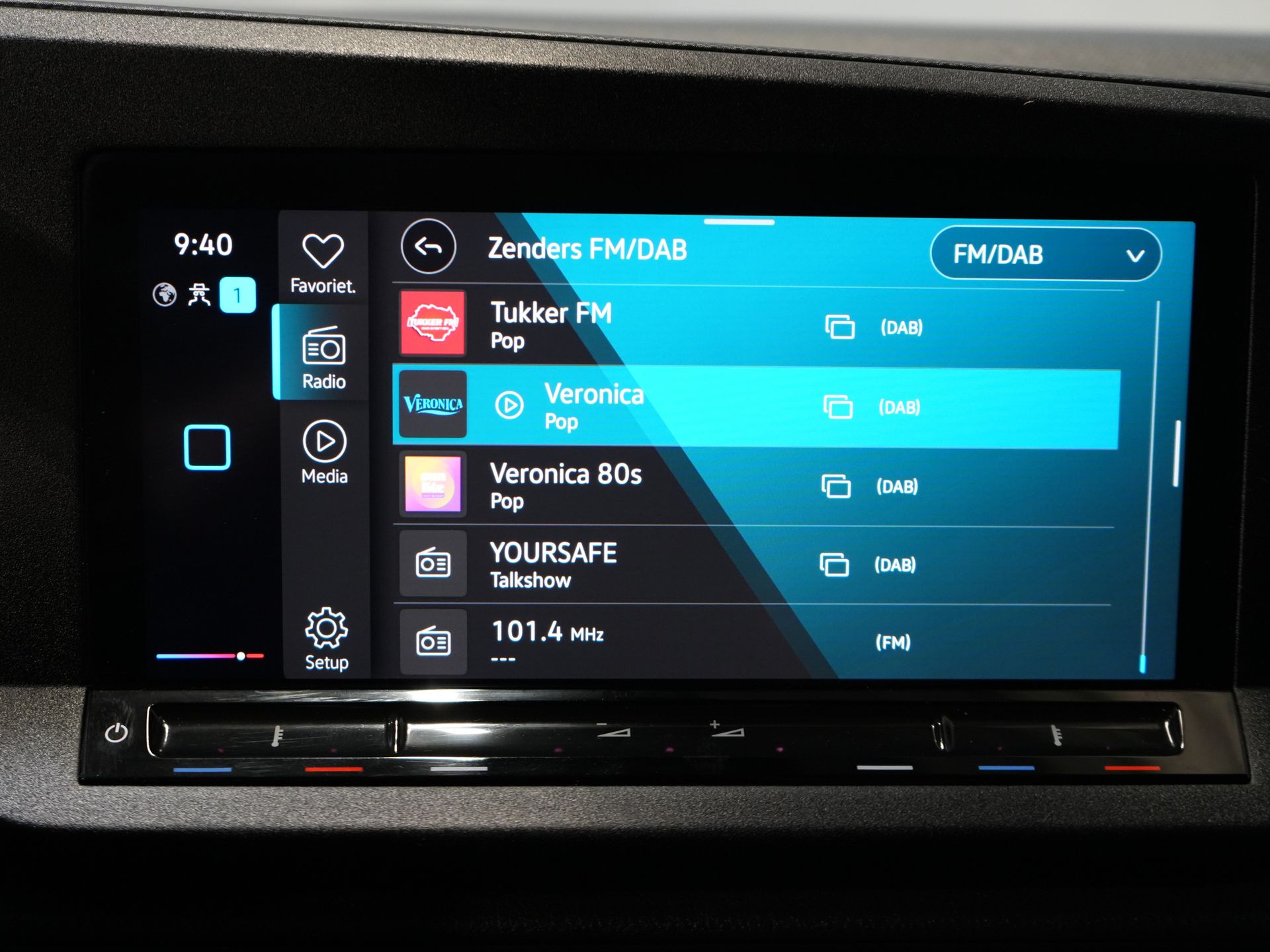 Volkswagen Caddy Cargo Bestelbus 2.0 TDI 125 pk DSG Aut. Adapt.Cruise/ Carplay/ Airco/ Navi/ PDC/ DAB/ Trekhaak 23
