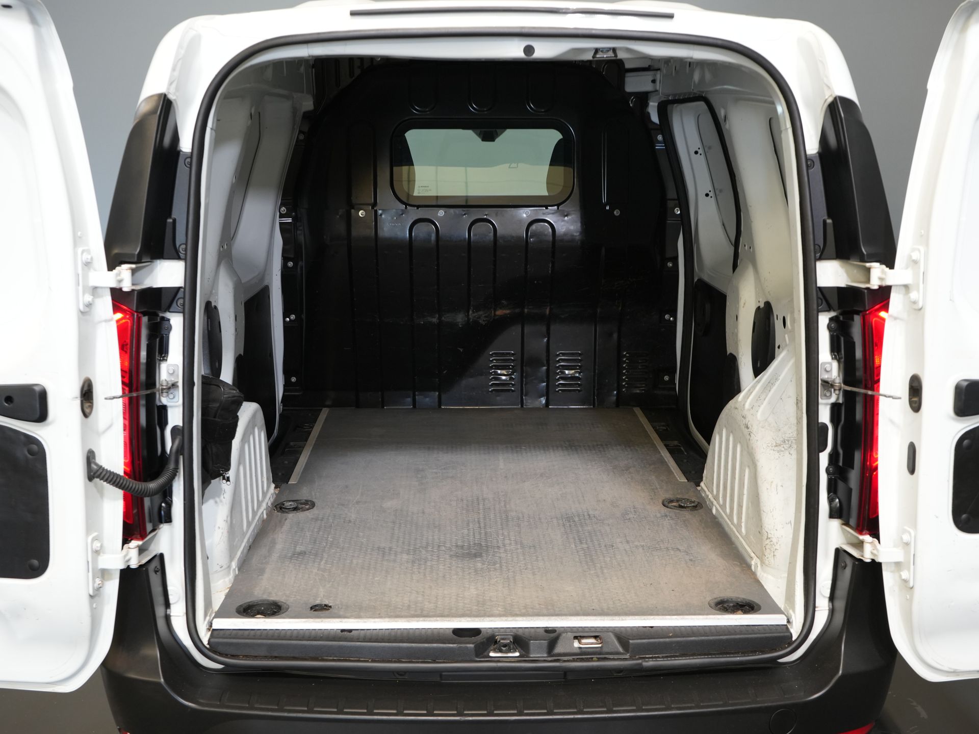 Renault Kangoo Bestelbus Express 1.3 TCe 100 pk BENZINE Dealer Onderhouden/ Carplay/ DAB/ Airco 14