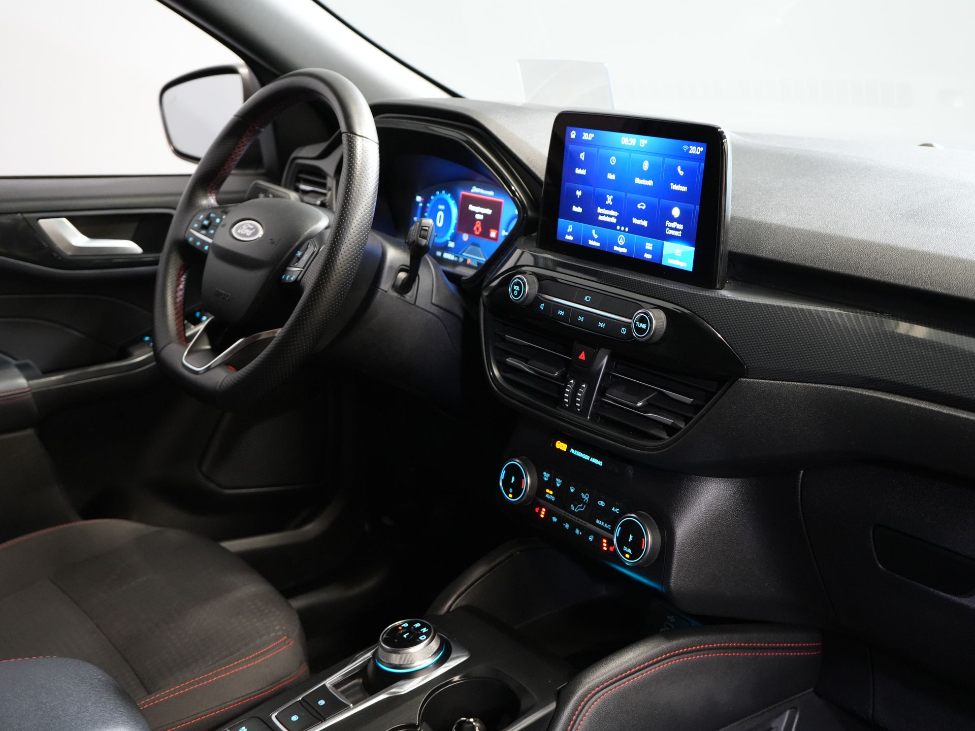 Ford Kuga SUV 2.5 PHEV 225 pk ST-Line LED/ Head-Up/ Adapt.cruise/ Standkachel/ Keyless/ Elek.klep/ Stoelverw/ Stuurverw./ Carplay/ Navi/ Clima 2