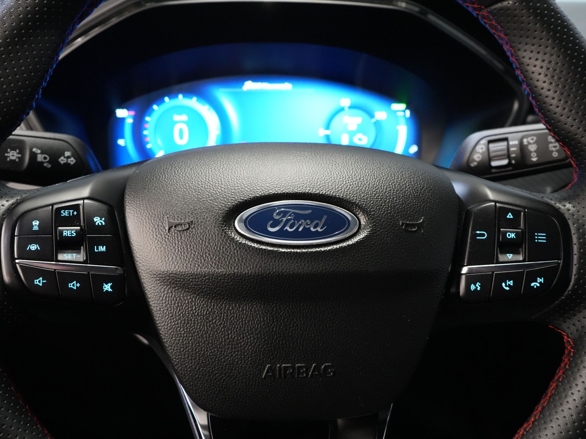 Ford Kuga SUV 2.5 PHEV 225 pk ST-Line LED/ Head-Up/ Adapt.cruise/ Standkachel/ Keyless/ Elek.klep/ Stoelverw/ Stuurverw./ Carplay/ Navi/ Clima 21