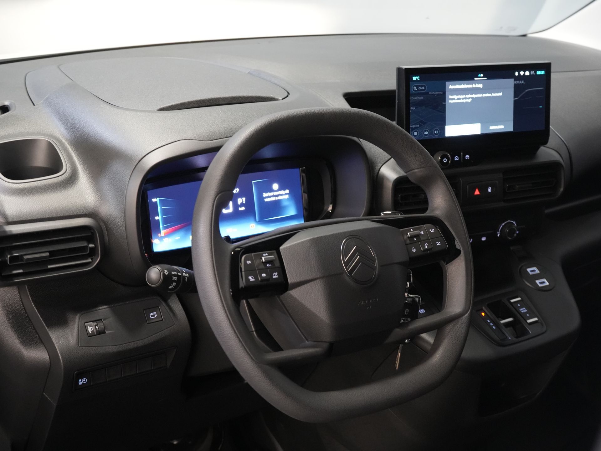 Peugeot e-Partner Bestelbus (Citroën ë-Berlingo) 50 kWh 345 km WLTP L2 Carplay/ Snellader/ 3Pers./ Airco/ Navi/ Camera/ Cruise/ PDC 13