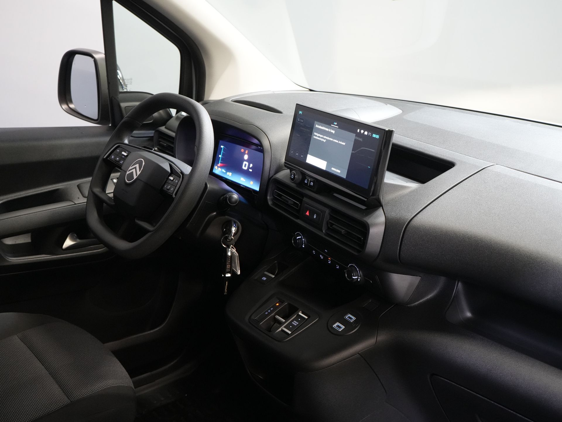 Peugeot e-Partner Bestelbus (Citroën ë-Berlingo) 50 kWh 345 km WLTP L2 Carplay/ Snellader/ 3Pers./ Airco/ Navi/ Camera/ Cruise/ PDC 2