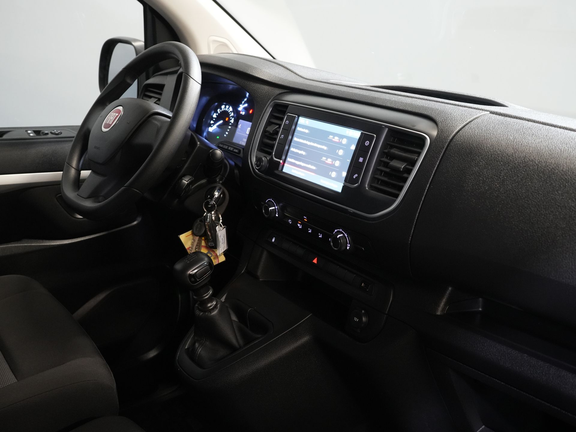 Peugeot Expert Bestelbus (Fiat Scudo) 2.0 MJ 145 pk DC Dubbel Cabine 6 Pers./ Camera/ Cruise/ PDC/ DAB/ Airco 2