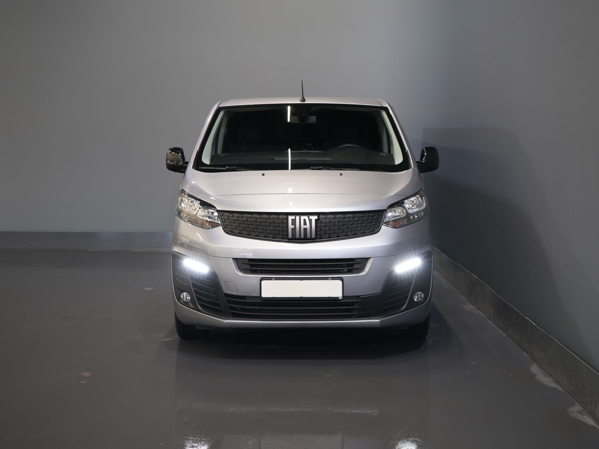 Peugeot Expert Bestelbus (Fiat Scudo) 2.0 MJ 145 pk DC Dubbel Cabine 6 Pers./ Camera/ Cruise/ PDC/ DAB/ Airco 6