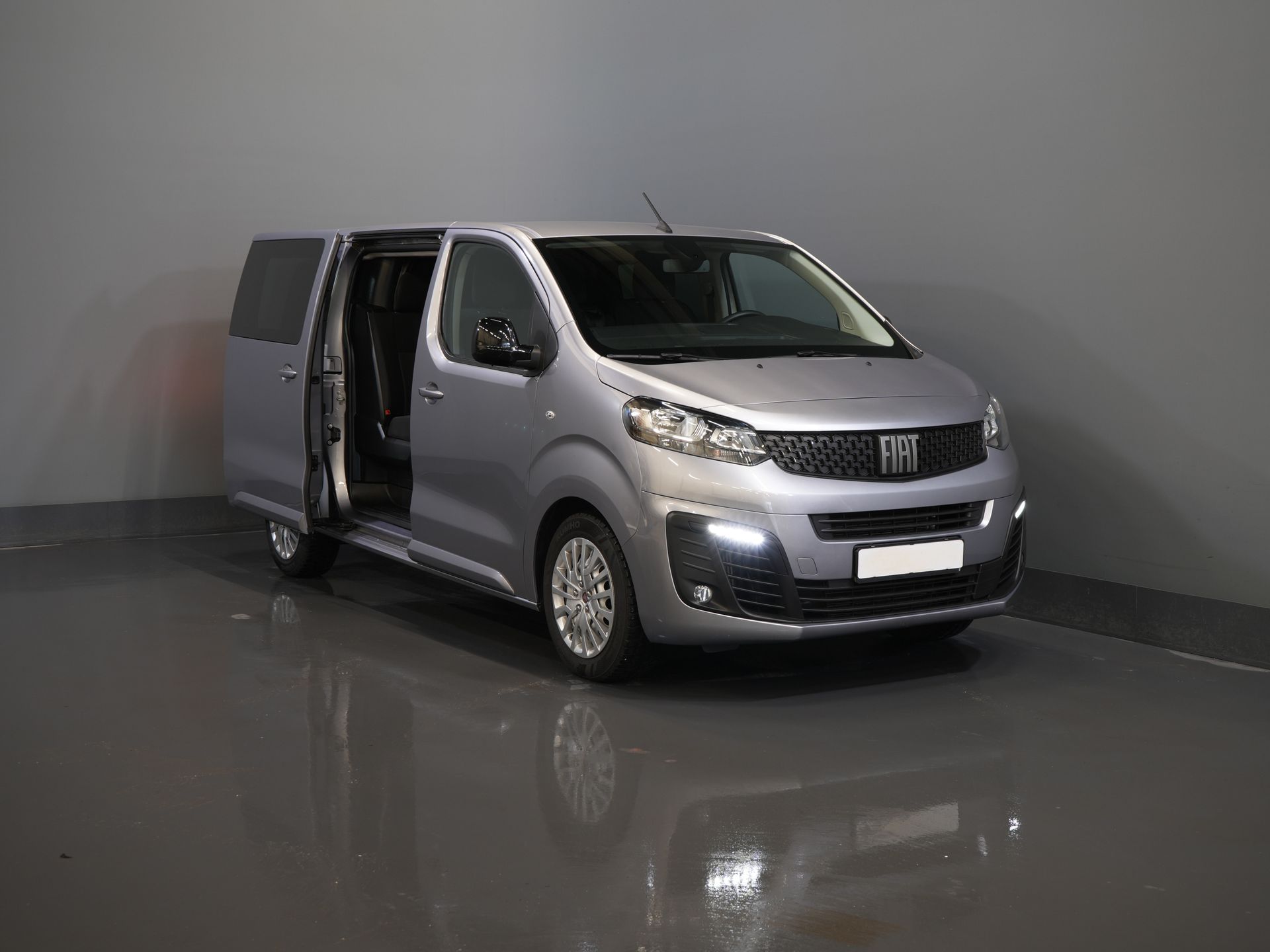 Peugeot Expert Bestelbus (Fiat Scudo) 2.0 MJ 145 pk DC Dubbel Cabine 6 Pers./ Camera/ Cruise/ PDC/ DAB/ Airco 8
