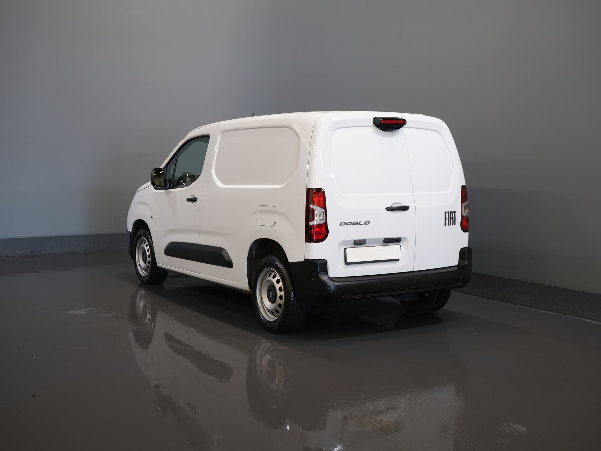 Peugeot Partner Bestelbus (Fiat Doblo) 1.5 HDi 100 pk 3 Pers./ Carplay/ Camera/ Navi/ PDC/ Cruise/ Airco 1