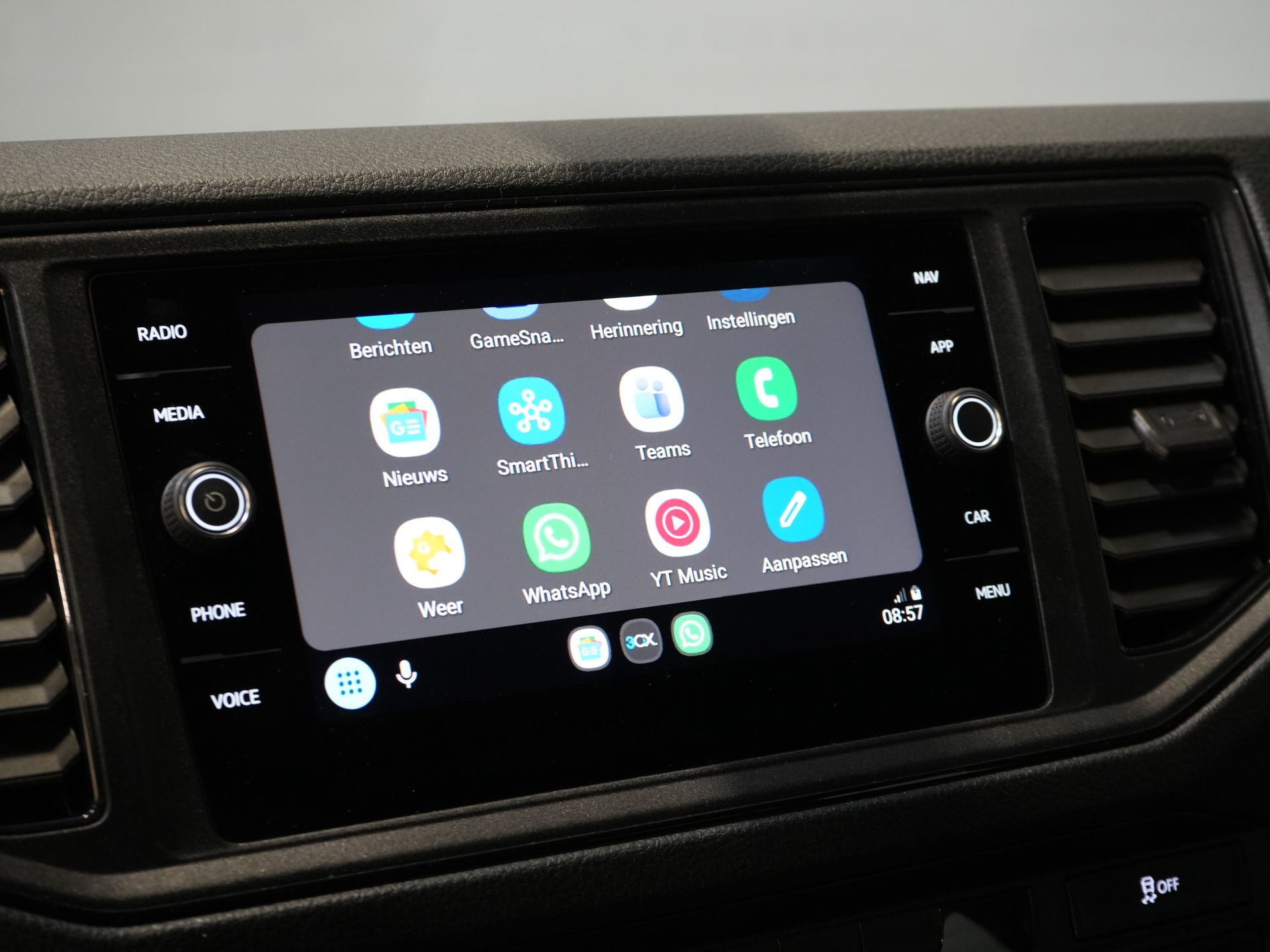 Volkswagen Crafter Bestelbus 2.0 TDI 180 pk DSG Aut. L3H3 DC Dubbel Cabine LED/ Adapt.Cruise/ Carplay/ Gev.Stoel/ Airco/ Navi/ Camera/ PDC/ 17”LMV/ Trekhaak 26
