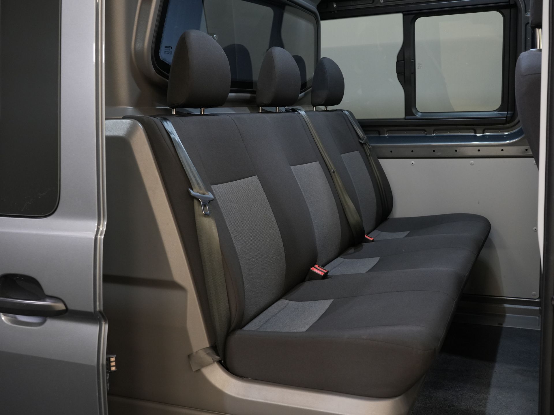 Volkswagen Crafter Bestelbus 2.0 TDI 180 pk DSG Aut. L3H3 DC Dubbel Cabine LED/ Adapt.Cruise/ Carplay/ Gev.Stoel/ Airco/ Navi/ Camera/ PDC/ 17”LMV/ Trekhaak 30