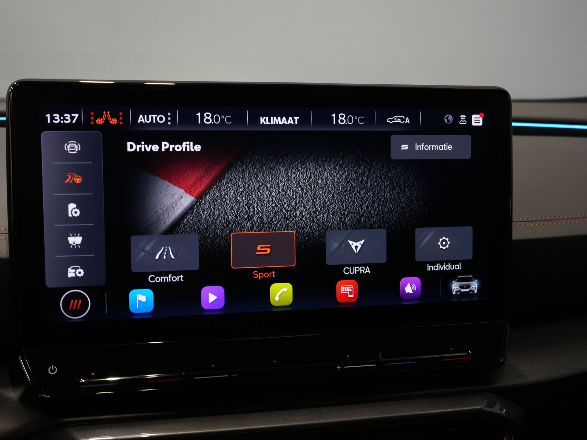 CUPRA Formentor SUV 1.4 e-Hybrid VZ Performance 245 pk Elek.Klep/ Memory/ Carplay/ Navi/ Stoelverw./ Stuurverw./ Adapt.Cruise/ Camera/ Climate/ 19'' 28