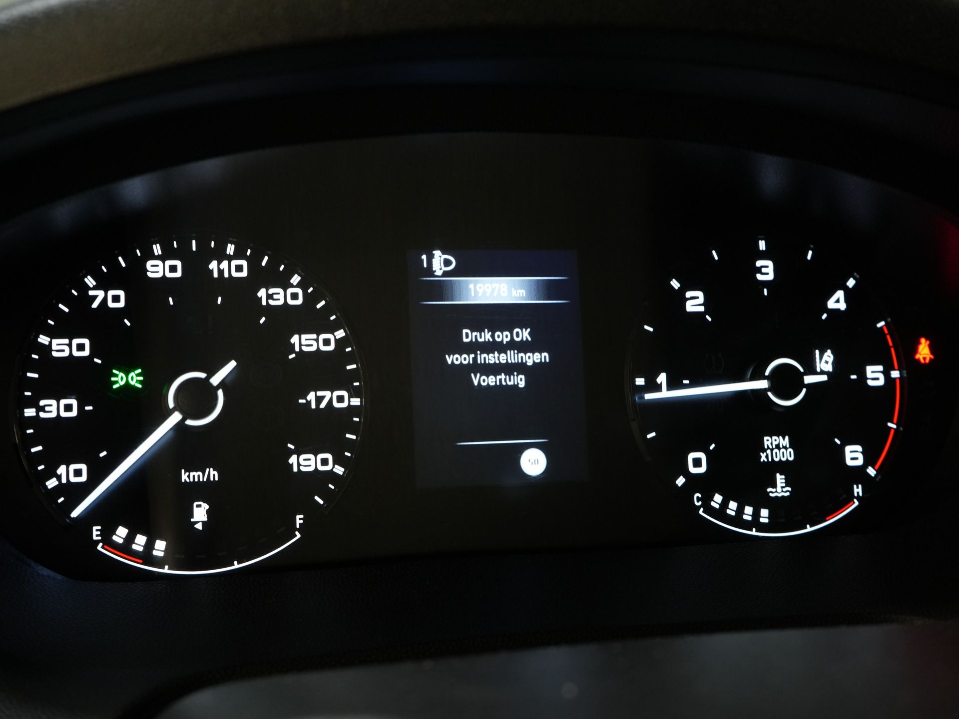 Peugeot Boxer Bestelbus 2.2 HDi L2H2 LED/ Carplay/ Climate/ Navi/ Camera/ Cruise/ PDC 18