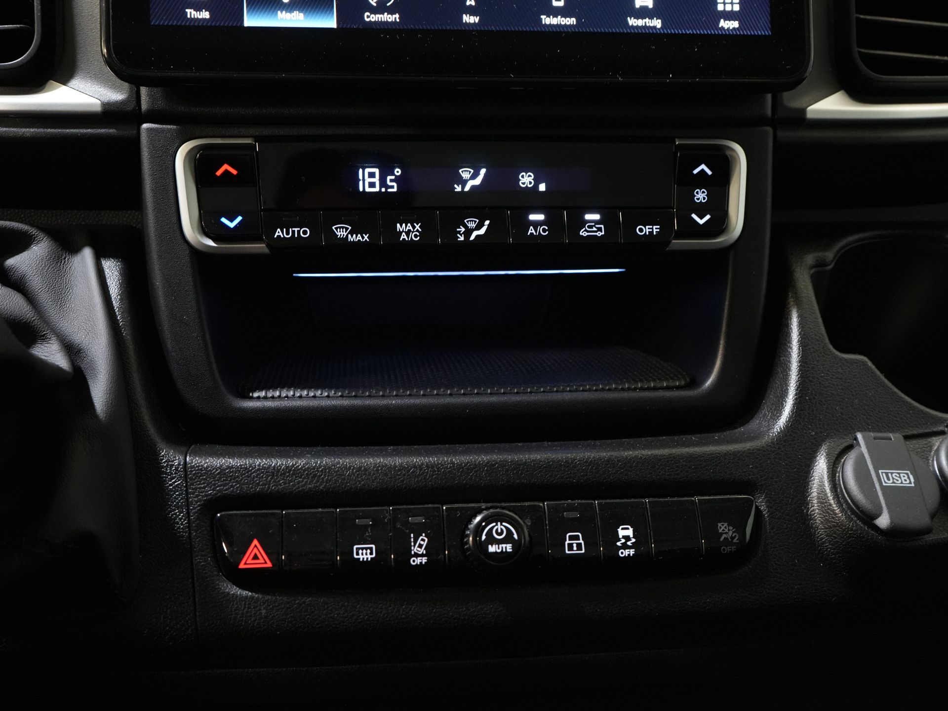 Peugeot Boxer Bestelbus 2.2 HDi L2H2 LED/ Carplay/ Climate/ Navi/ Camera/ Cruise/ PDC 19