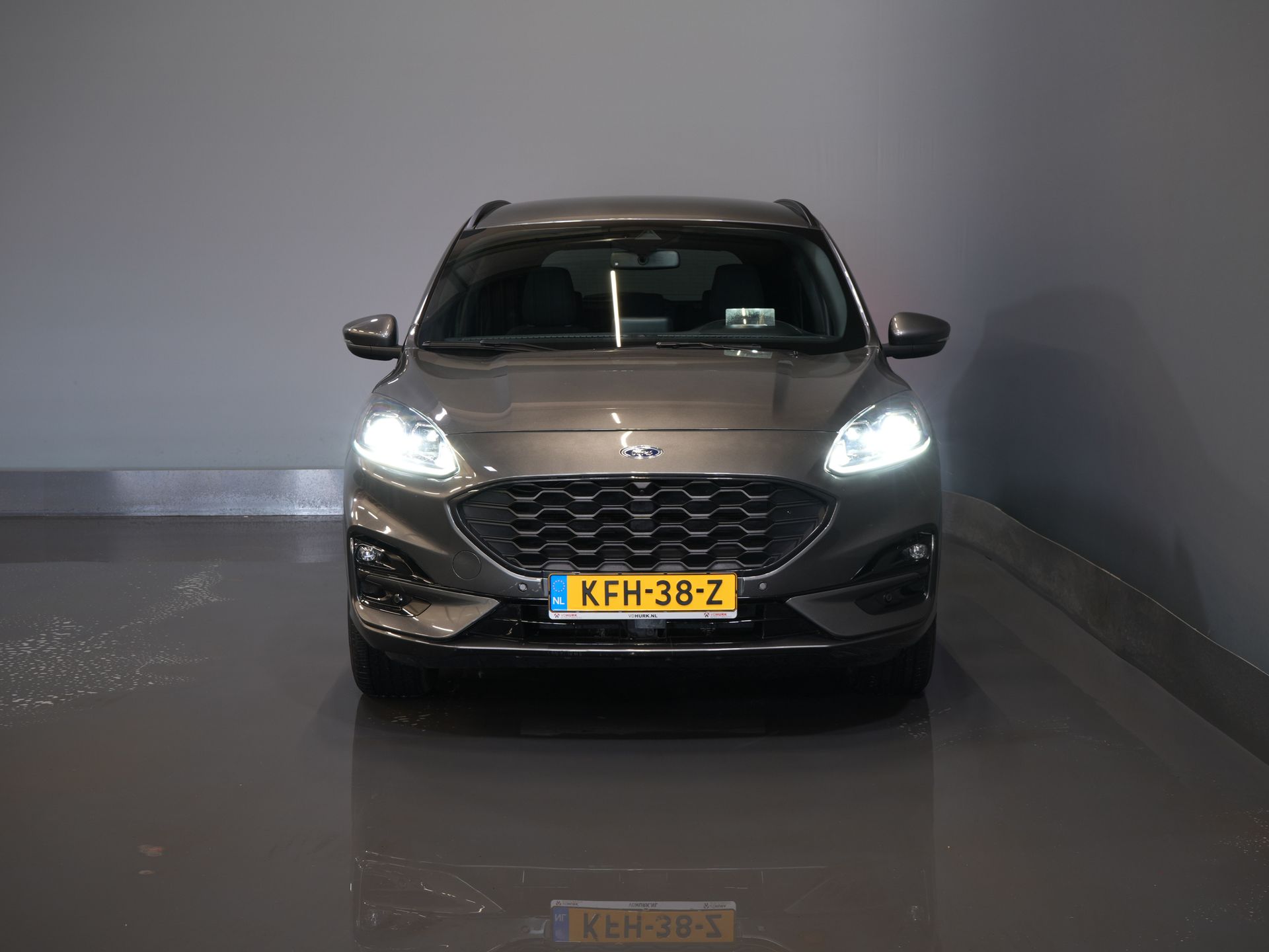 Ford Kuga SUV 2.5 PHEV 225 pk ST-Line LED/ Head-Up/ Adapt.cruise/ Keyless/ Elek.klep/ Stoelverw/ Stuurverw./ Carplay/ Navi/ Climate/ PDC 6