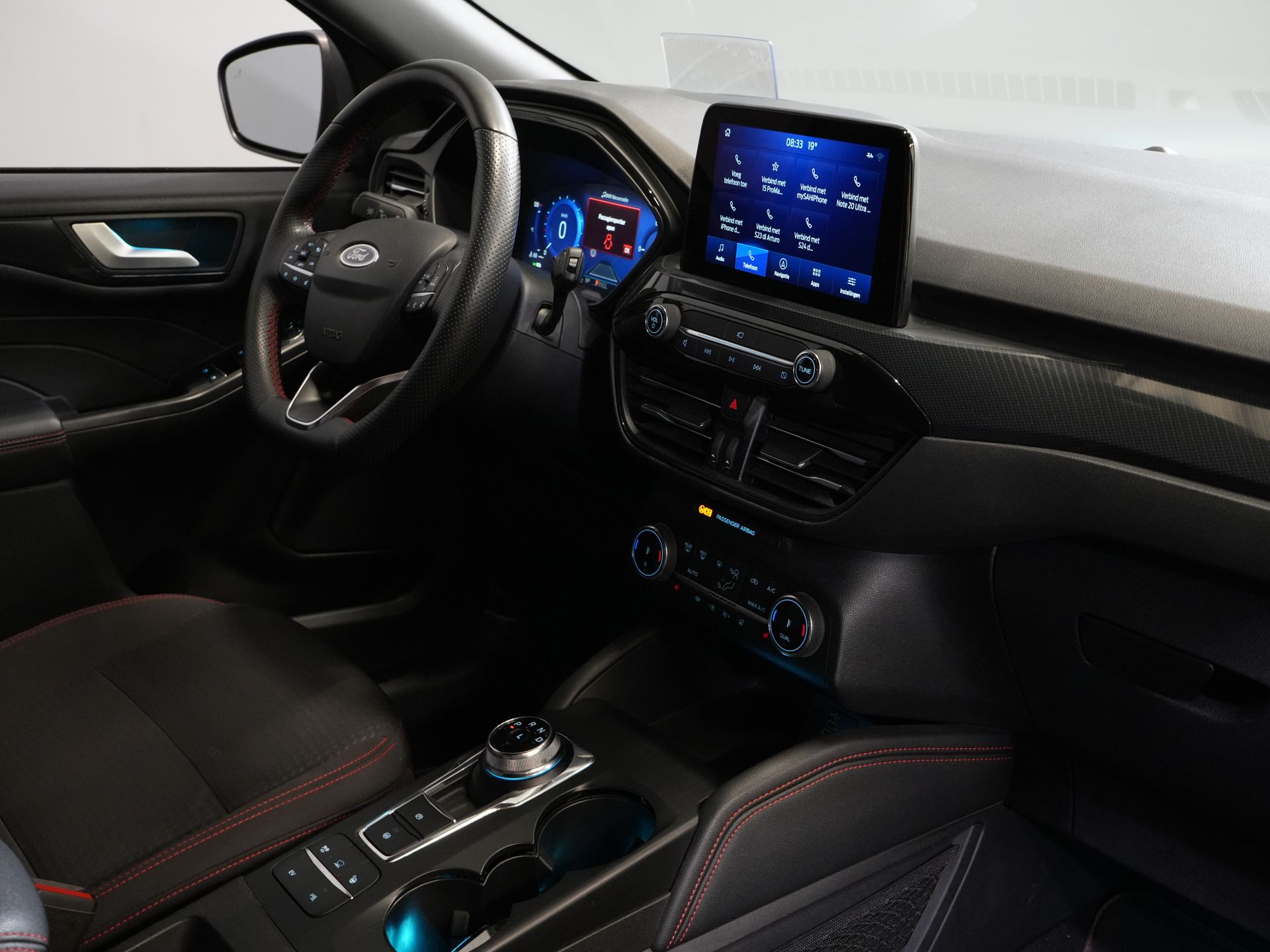 Ford Kuga SUV 2.5 PHEV 225 pk ST-Line LED/ Head-Up/ Adapt.cruise/ Keyless/ Elek.klep/ Stoelverw/ Stuurverw./ Carplay/ Navi/ Climate/ PDC 2