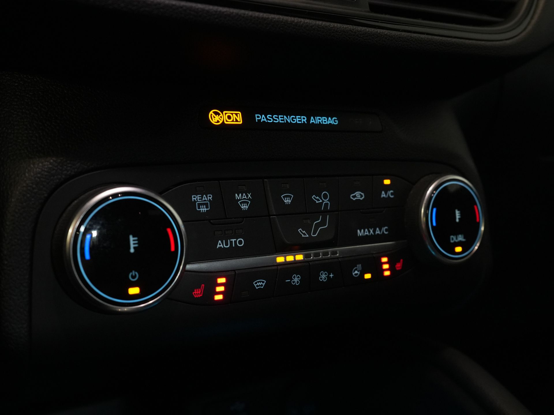 Ford Kuga SUV 2.5 PHEV 225 pk ST-Line LED/ Head-Up/ Adapt.cruise/ Keyless/ Elek.klep/ Stoelverw/ Stuurverw./ Carplay/ Navi/ Climate/ PDC 24