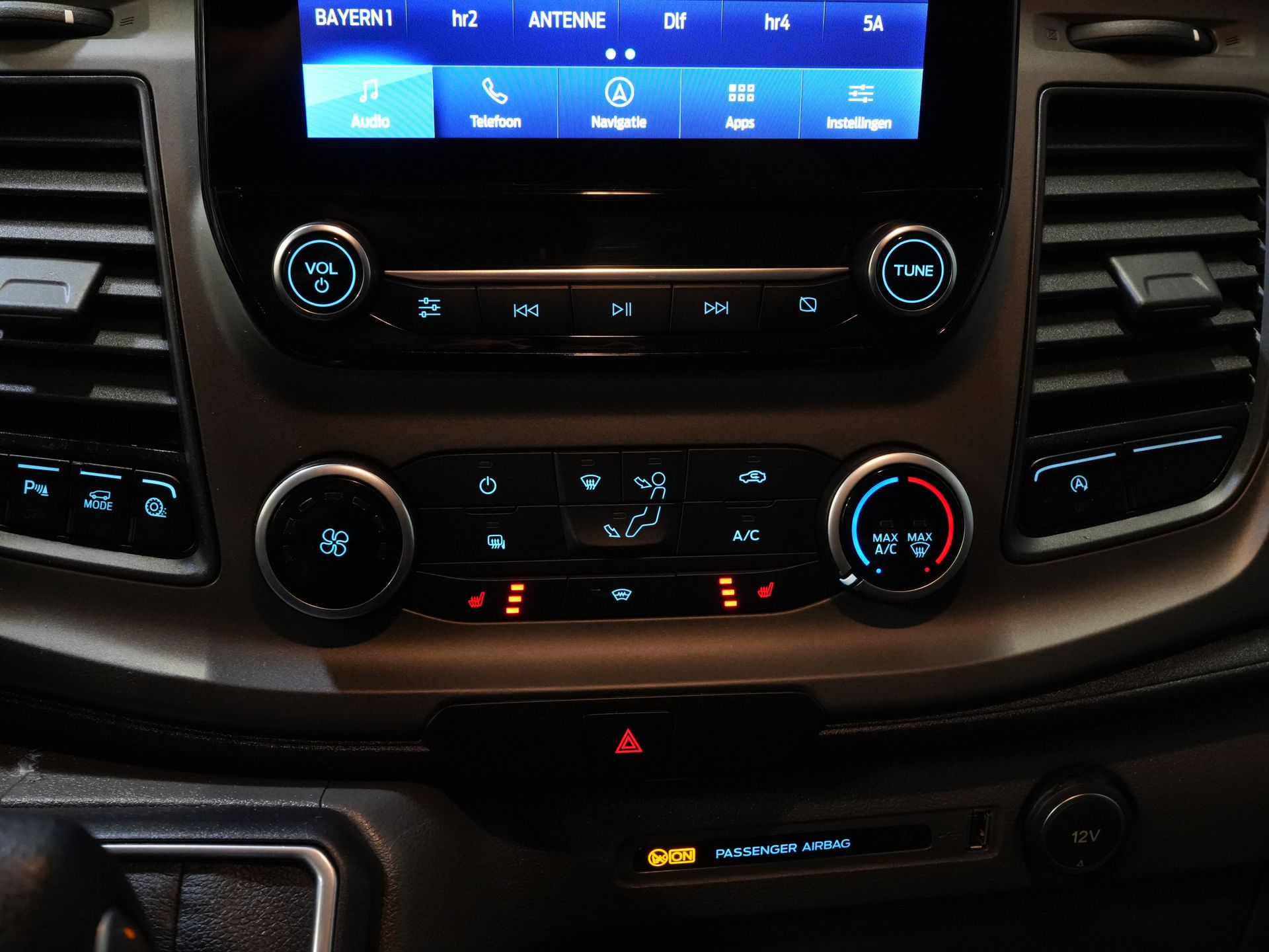 Ford Transit Bestelbus 350 2.0 TDCI 185 pk Aut. L3H3 Riem V.V/ 2xSchuifdeur/ Bi-Xenon/ Elek.Stoel/ Carplay/ Stoelverw./ Camera/ Cruise/ PDC/ Navi 19
