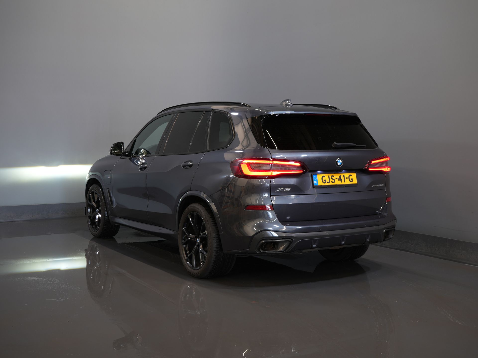 BMW X5 SUV xDrive45e High Executive MPack/ Pano/ Memory/ Stoelvent./ Elek.Klep/ Elek.Trekhaak/ Leder/ Adapt.Cruise/ 21