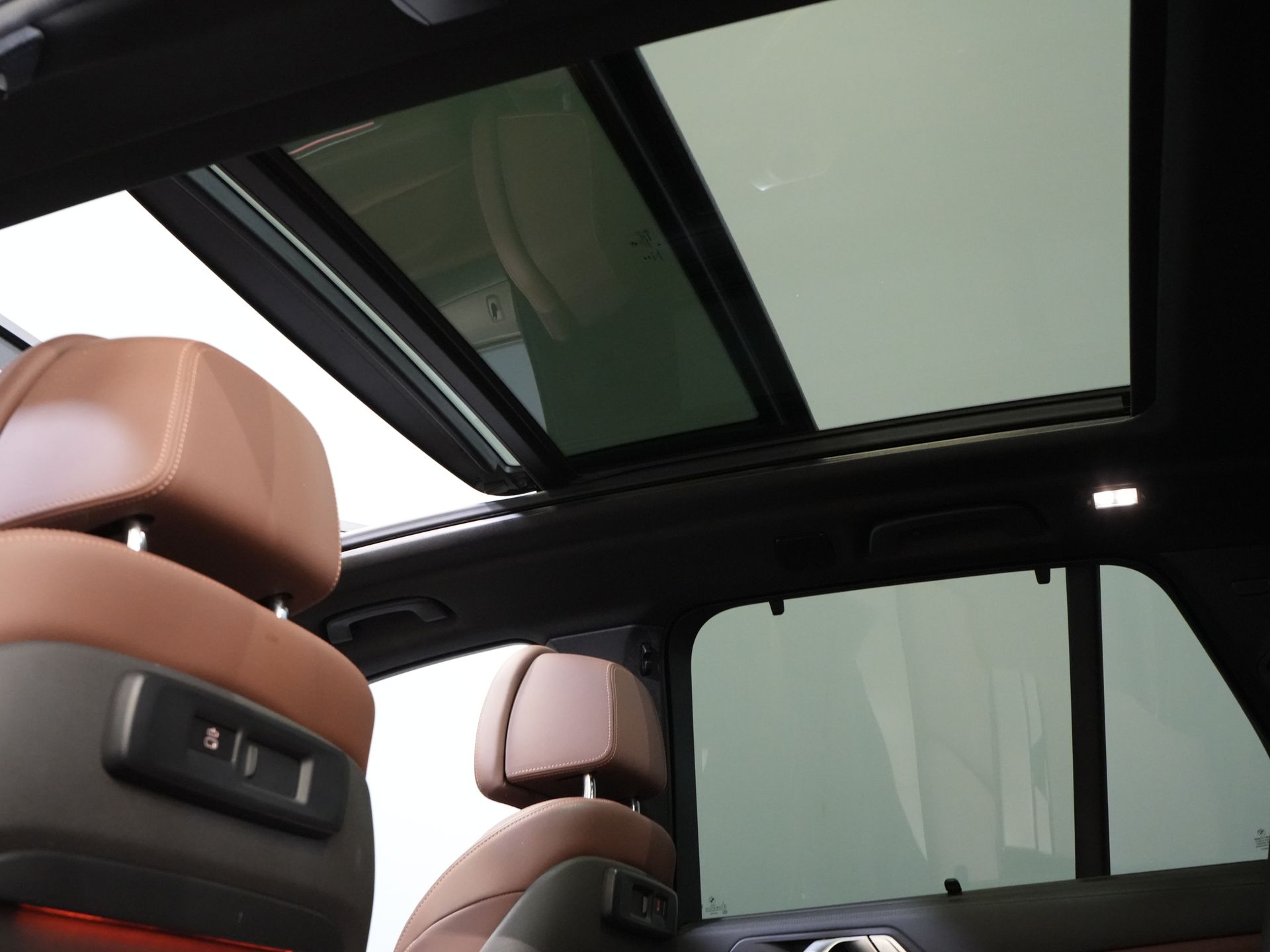 BMW X5 SUV xDrive45e High Executive MPack/ Pano/ Memory/ Stoelvent./ Elek.Klep/ Elek.Trekhaak/ Leder/ Adapt.Cruise/ 21