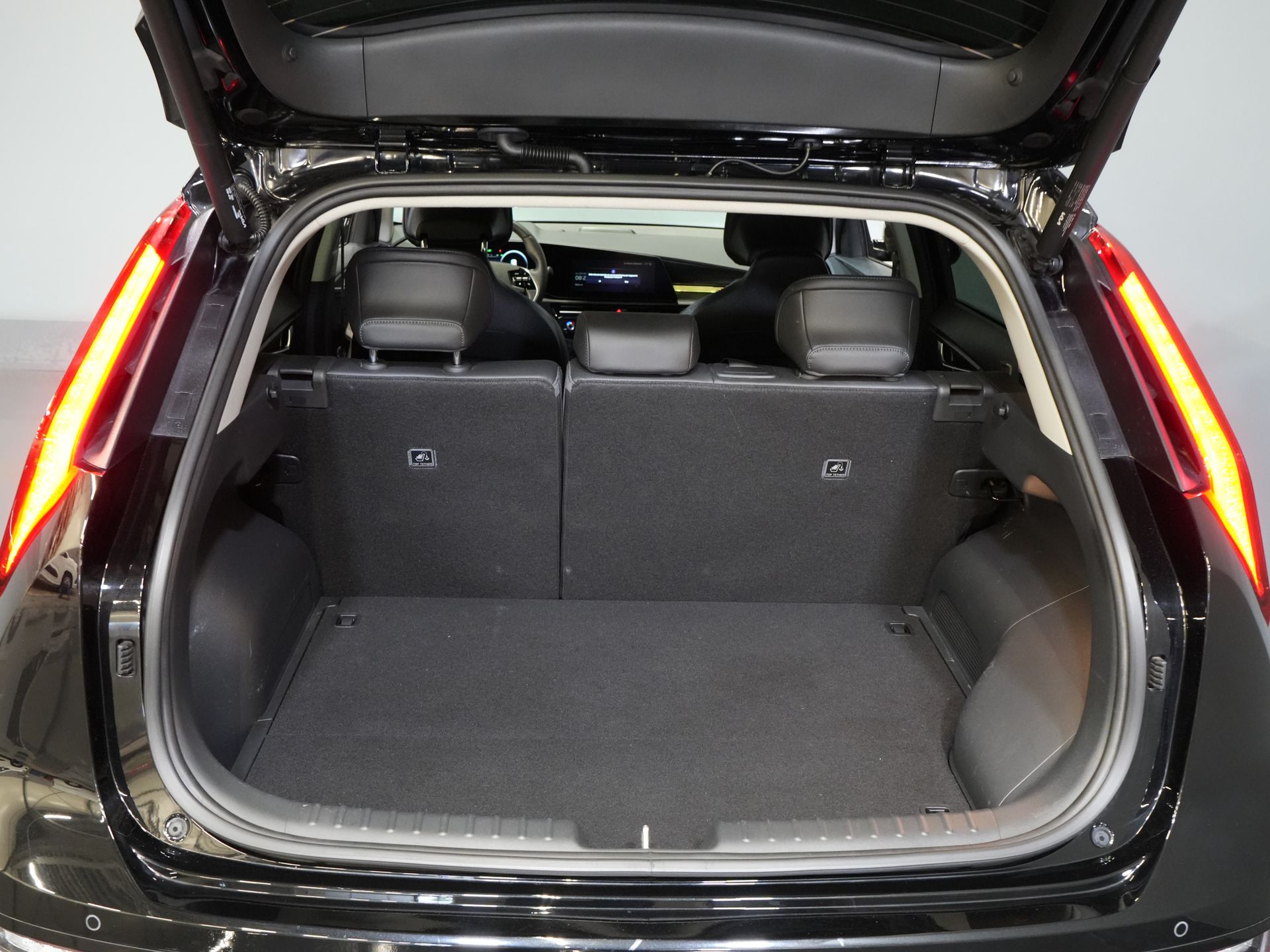 Kia Niro SUV 1.6 GDi PHEV Executive Line Harman Kardon/ Stoelvent./ 18