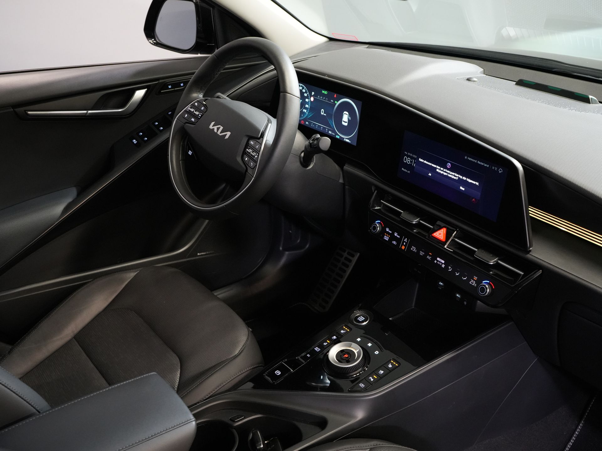 Kia Niro SUV 1.6 GDi PHEV Executive Line Harman Kardon/ Stoelvent./ 18