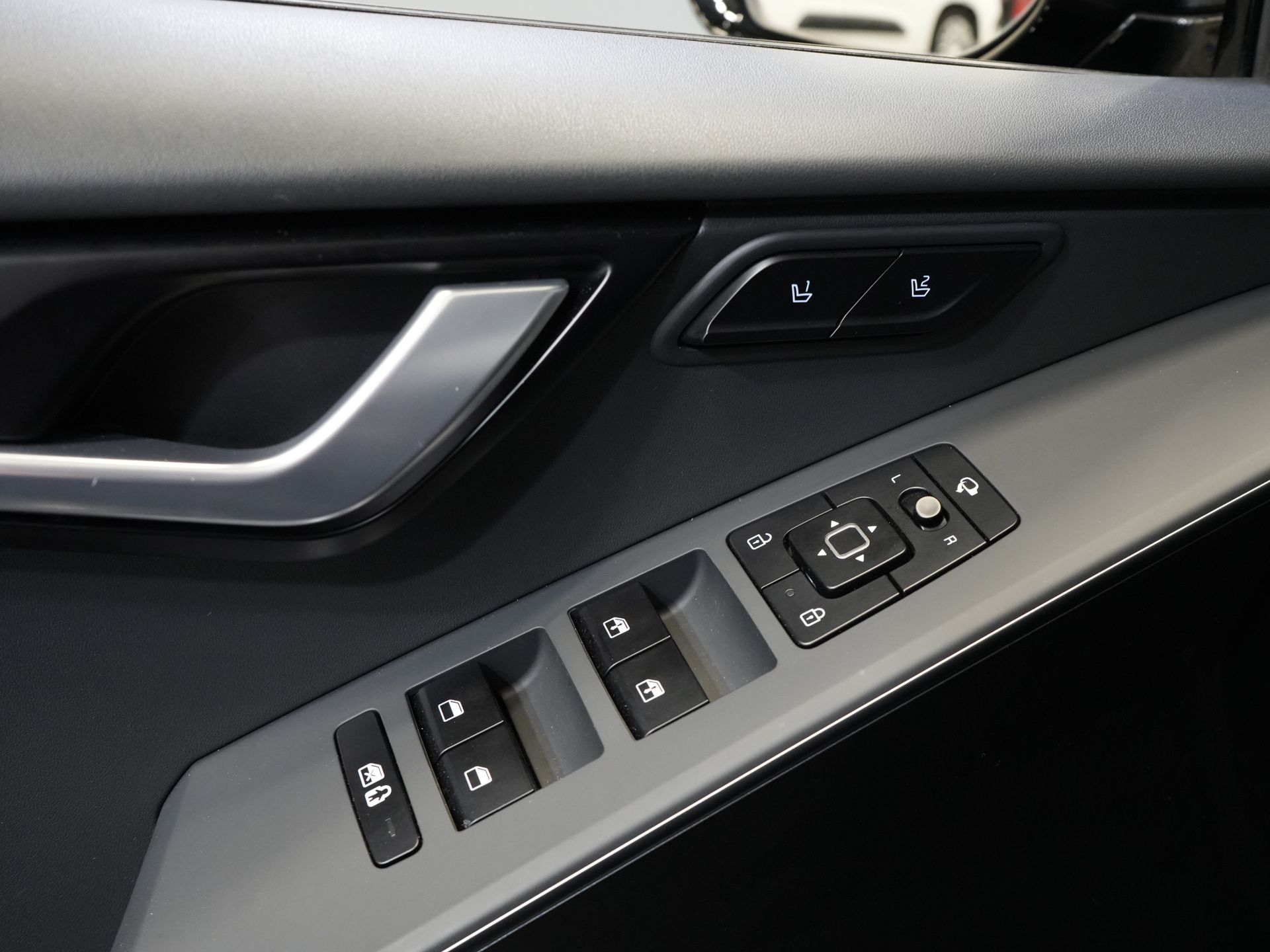 Kia Niro SUV 1.6 GDi PHEV Executive Line Harman Kardon/ Stoelvent./ 18
