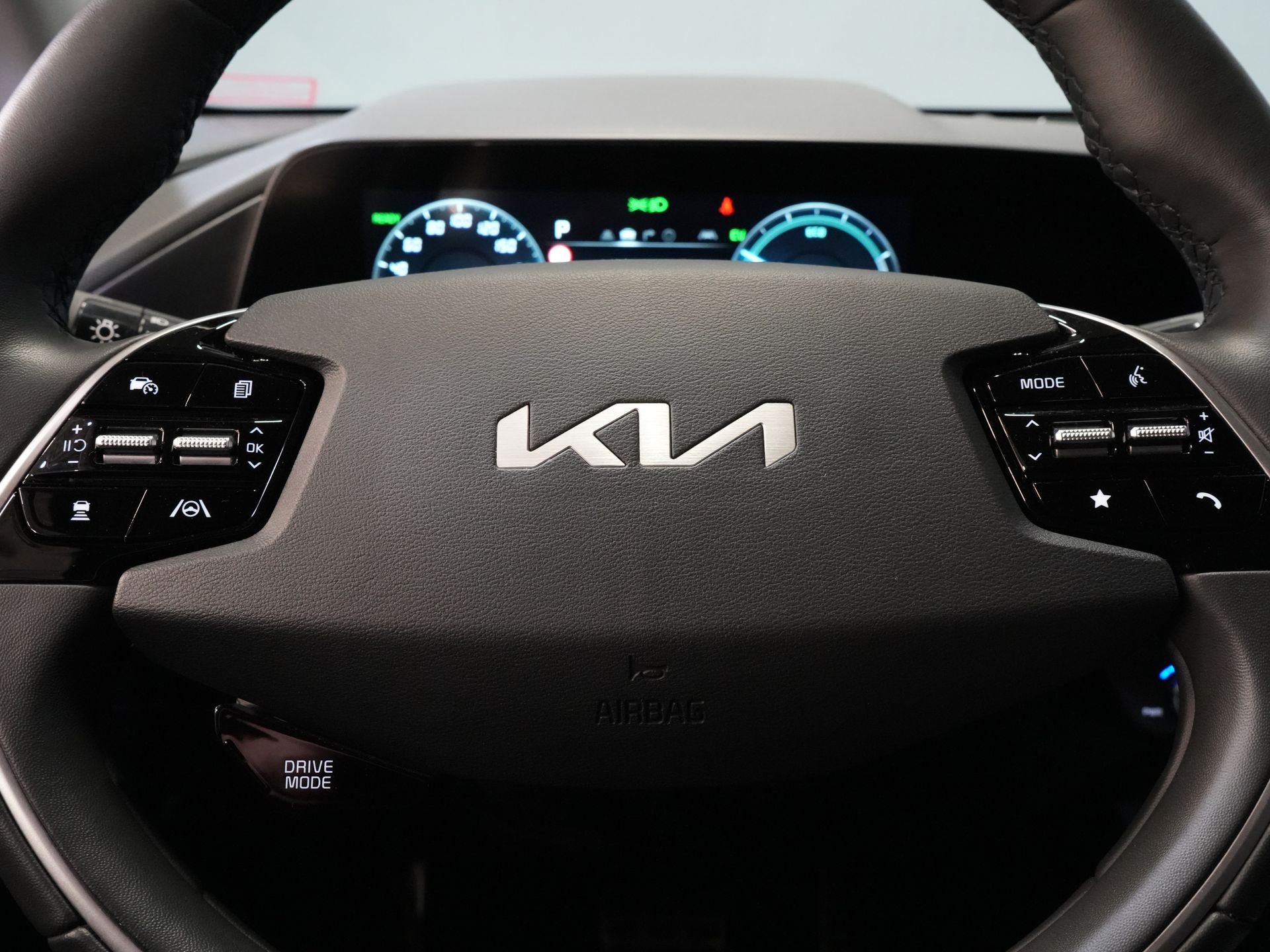 Kia Niro SUV 1.6 GDi PHEV Executive Line Harman Kardon/ Stoelvent./ 18
