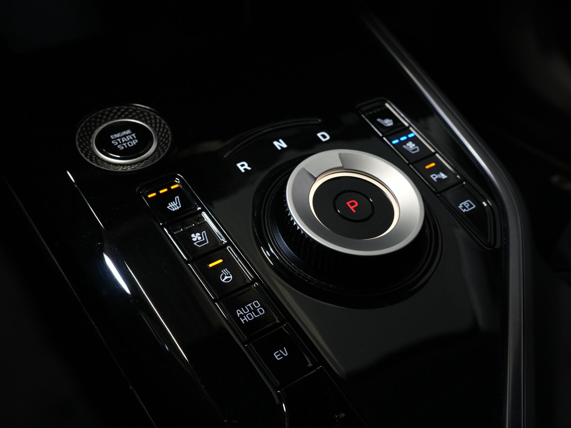 Kia Niro SUV 1.6 GDi PHEV Executive Line Harman Kardon/ Stoelvent./ 18