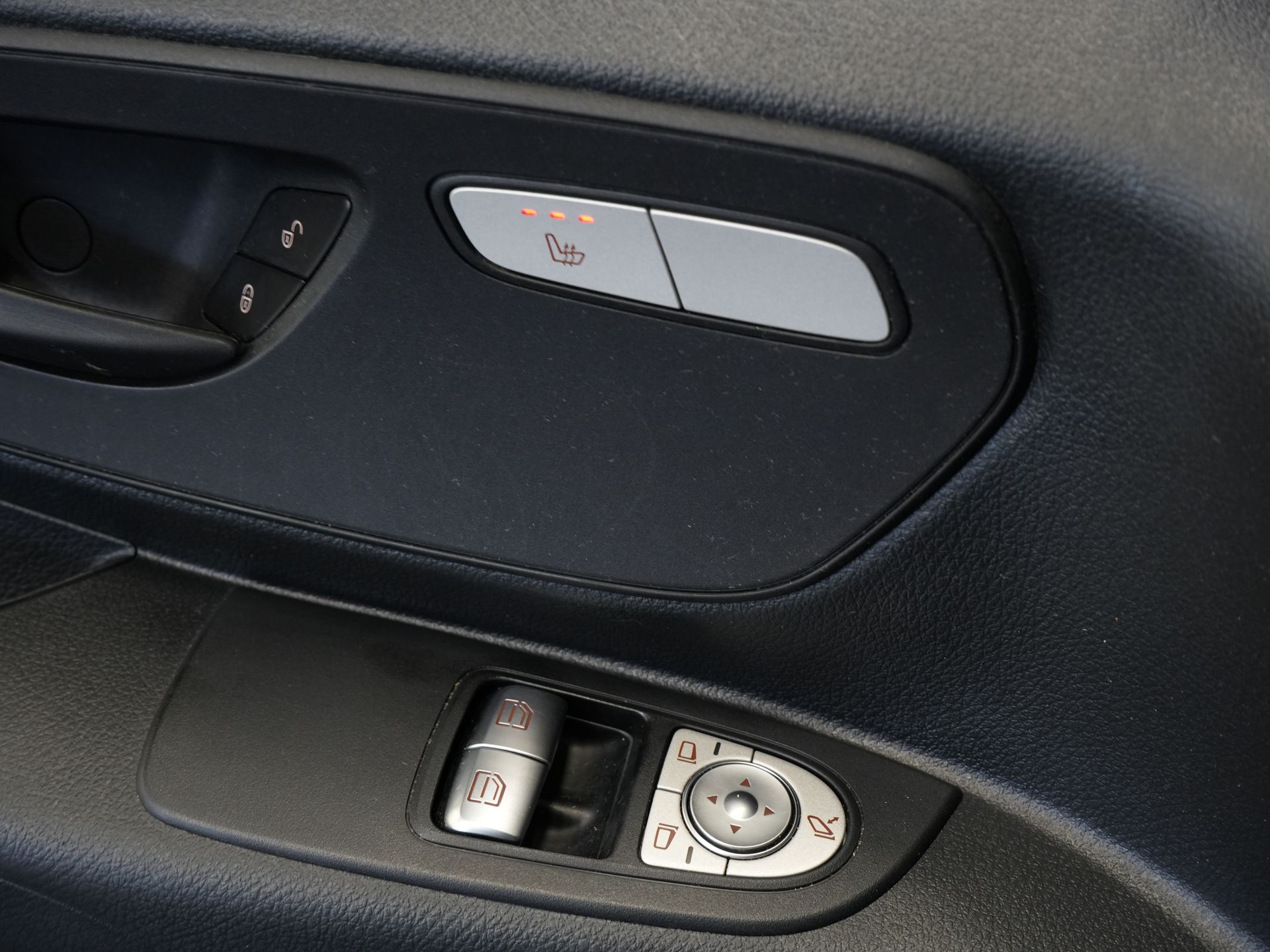 Mercedes-Benz Vito Bestelbus 119 CDI Aut. XL L3 LED/ Standkachel/ Stoelverw./ Carplay/ Camera/ Trekhaak/ PDC/ Cruise 19