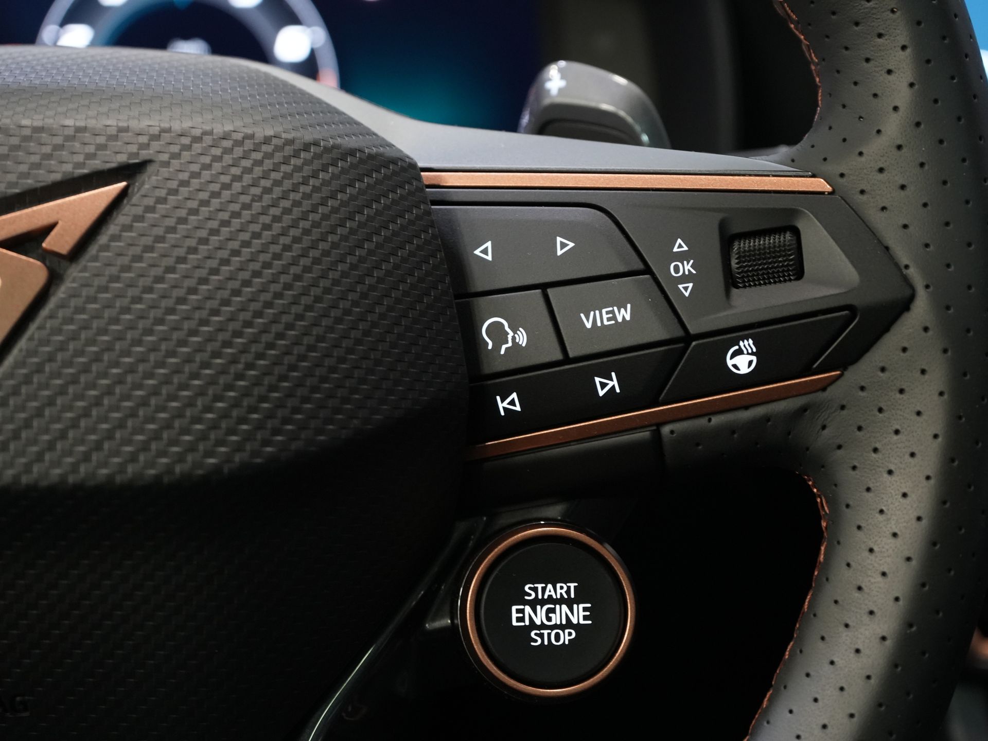 CUPRA Formentor SUV 1.5 TSI e-Hybrid 272 pk VZ Performance Pano/ Sennheiser/ Memory/ Elek.Klep./ Matrix/ Adapt.Cruise/ Stoelverw./ Carplay/ Stuurver 24