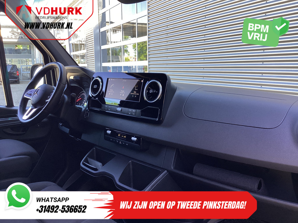 Mercedes-Benz Sprinter Bestelbus 315 CDI Aut. L2H2 3.5t Trekverm./ LED/ Gev.Stoel/ 10,25” MBUX/ Climate/ Stoelverw./ Carplay/ Navi/ Cruise/ Camera/ PDC/ Trekhaak 10