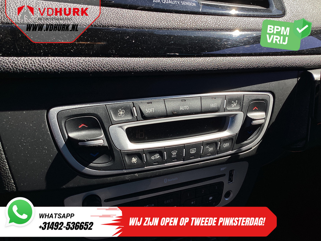 Renault Mégane Stationwagon Estate 1.5 dCi Bose/ Climate/ LMV/ Cruise/ PDC 12