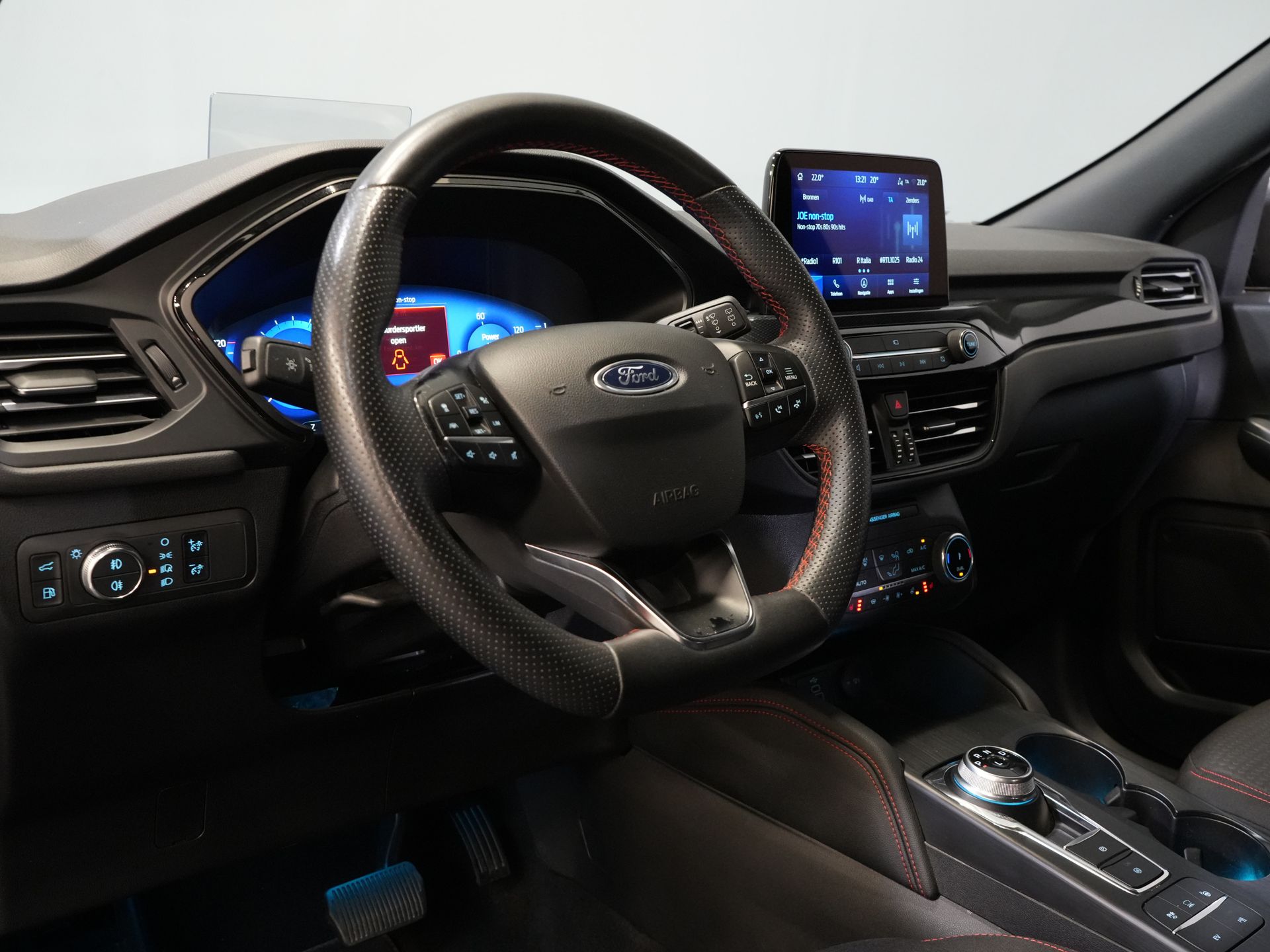 Ford Kuga SUV 2.5 PHEV 225 pk ST-Line LED/ Head-Up/ Adapt.cruise/ Keyless/ Elek.klep/ Stoelverw/ Stuurverw./ Carplay/ Navi/ Climate/ PDC 13