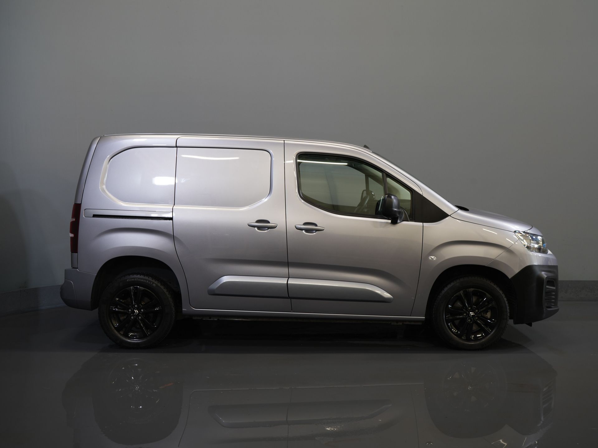Citroën Berlingo Bestelbus 1.5 HDI 130 pk Aut. LED/ Carplay/ Keyless/ Navi/ Climate/ Camera/ PDC/ LMV/ Cruise 10