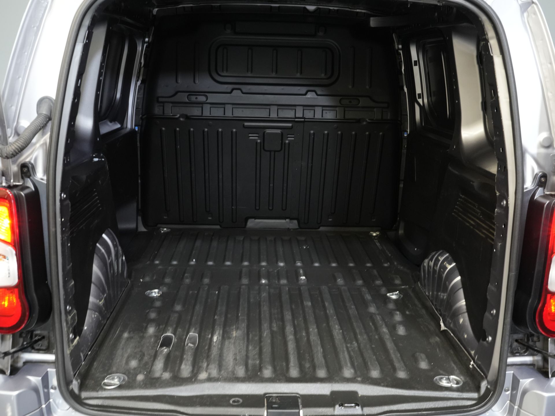 Citroën Berlingo Bestelbus 1.5 HDI 130 pk Aut. LED/ Carplay/ Keyless/ Navi/ Climate/ Camera/ PDC/ LMV/ Cruise 14