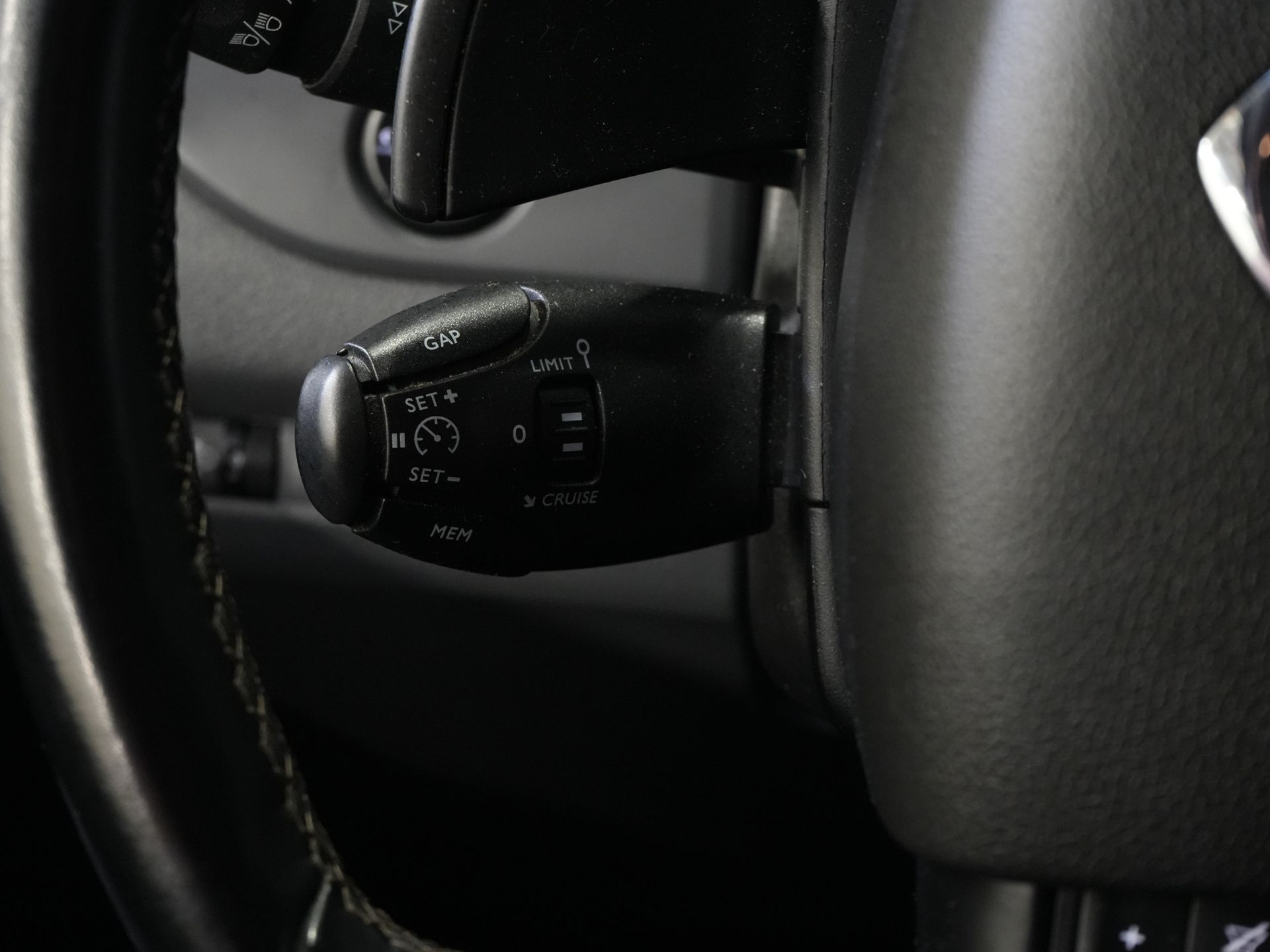 Citroën Jumpy Bestelbus 2.0 HDI 180 pk Aut. DC Dubbel Cabine Xenon/ Adapt.Cruise/ Standkachel/ 2x Schuifdeur/ Carplay/ Keyless/ Climate/ Camera/ Navi/ 1 20
