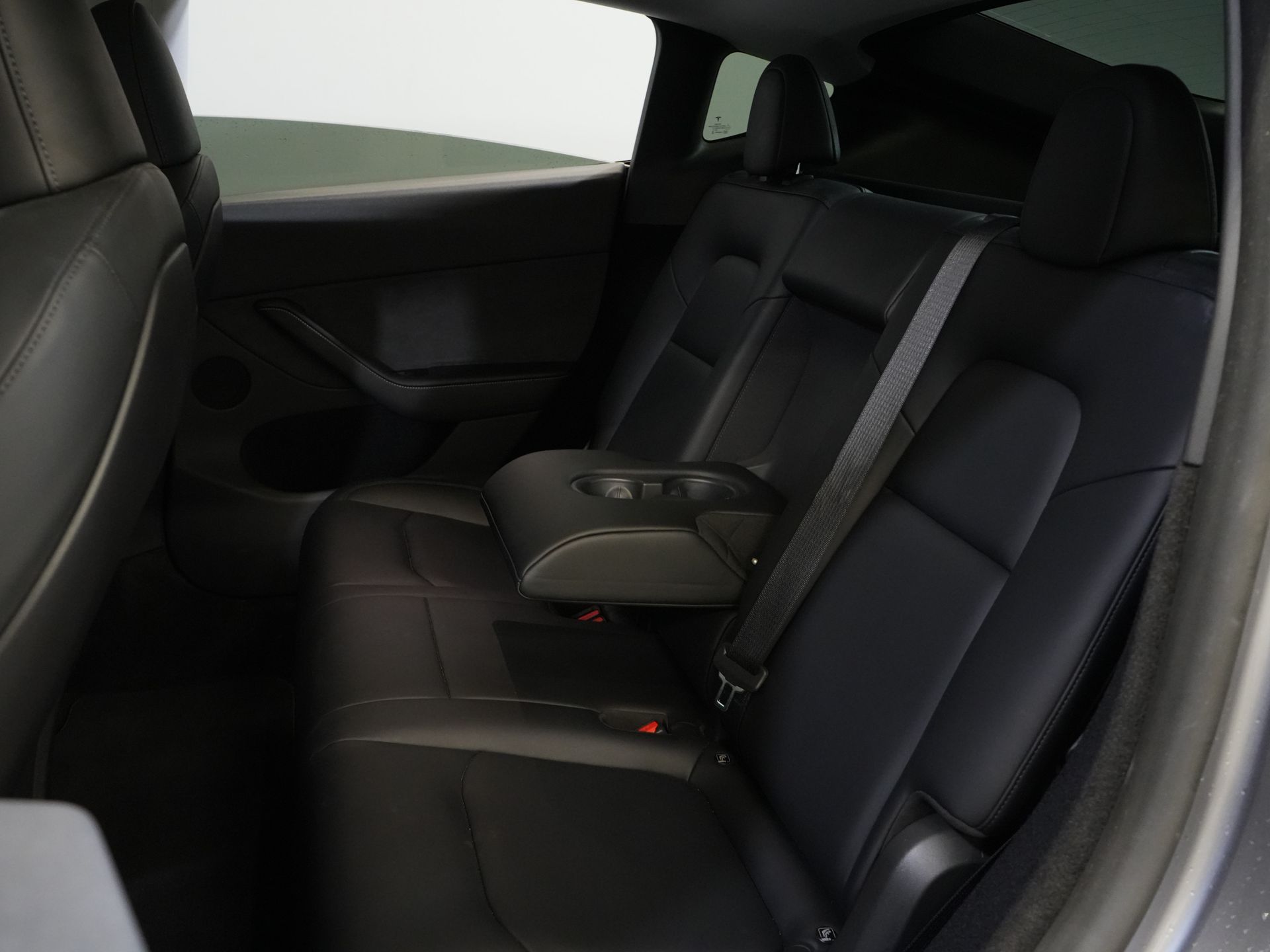 Tesla Model Y SUV 455 Km WLTP (DEMO) Pano/ Memory/ Elek.klep/ Stoelverw./ Navi/ 360 Camera/ Climate/ 20” LMV 17