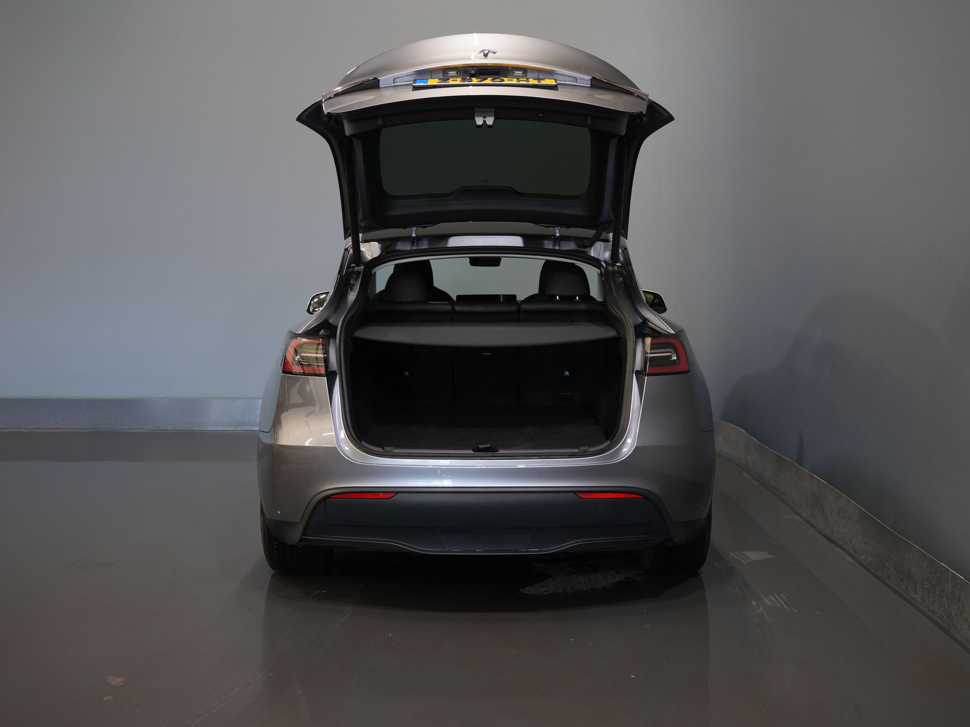 Tesla Model Y SUV 455 Km WLTP (DEMO) Pano/ Memory/ Elek.klep/ Stoelverw./ Navi/ 360 Camera/ Climate/ 20” LMV 4
