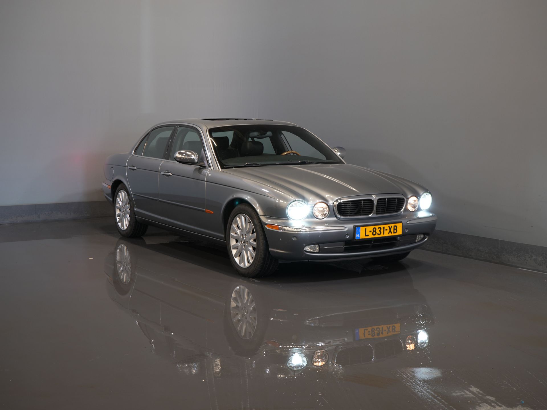 Jaguar XJ Sedan 3.0 V6 Executive Aut. Youngtimer/ Pano/ Leder/ Xenon/ Memory/ Cruise/ Stoelverw. 0