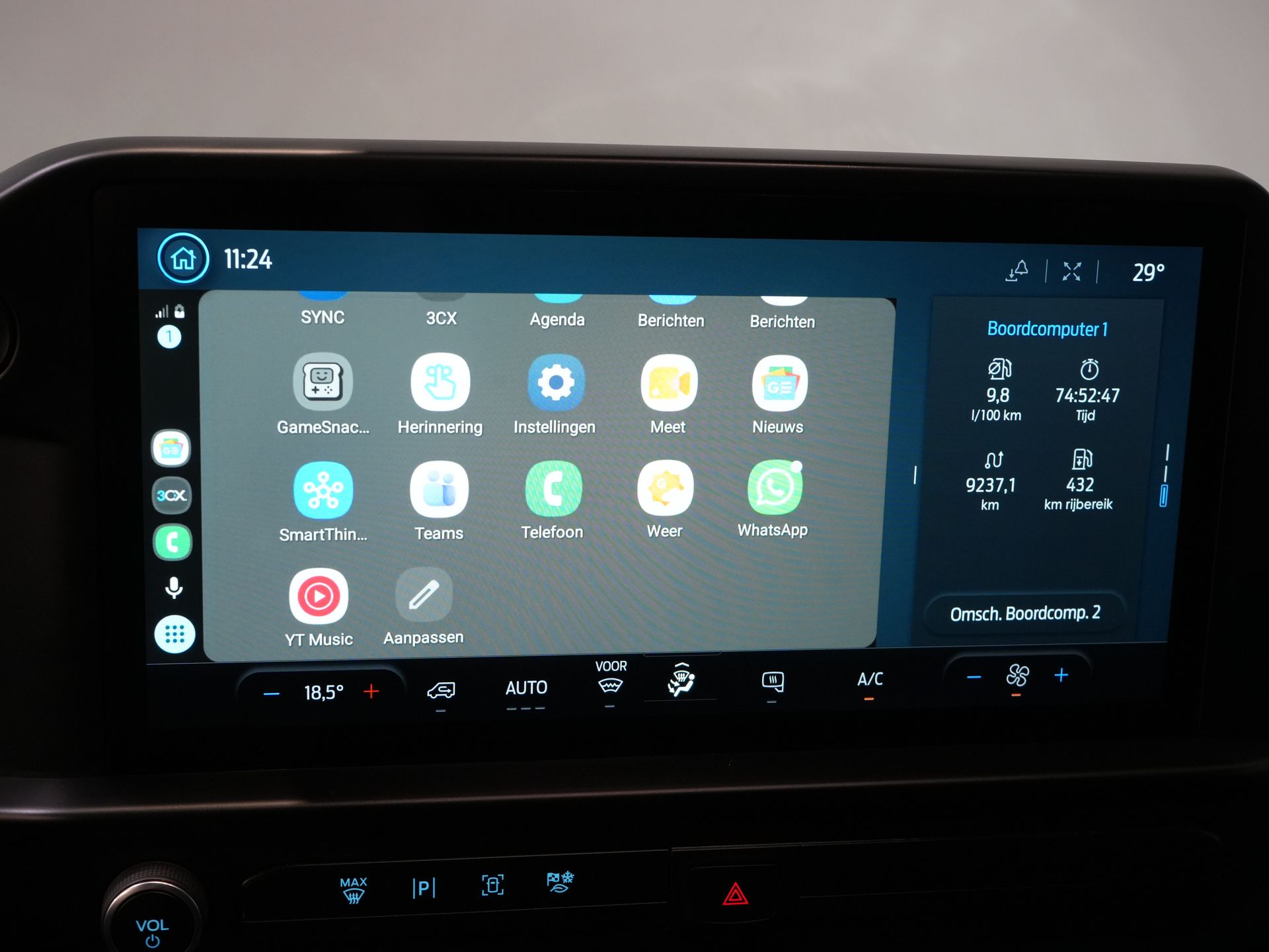 Ford Transit Custom Bestelbus 2.0 TDCI 136 pk L2 Trend LED/ Carplay/ Camera/ Climate/ PDC/ Cruise 22