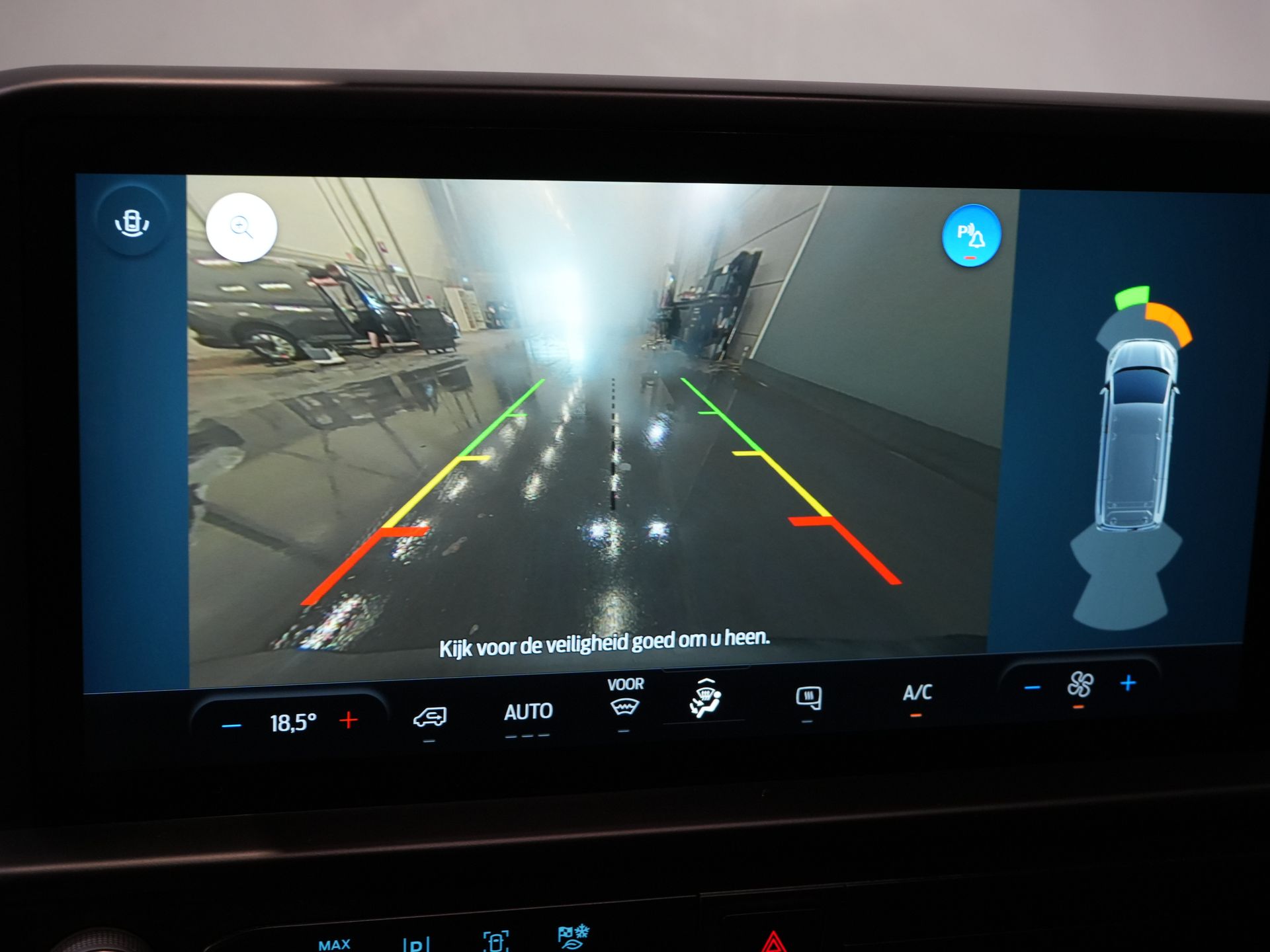 Ford Transit Custom Bestelbus 2.0 TDCI 136 pk L2 Trend LED/ Carplay/ Camera/ Climate/ PDC/ Cruise 23