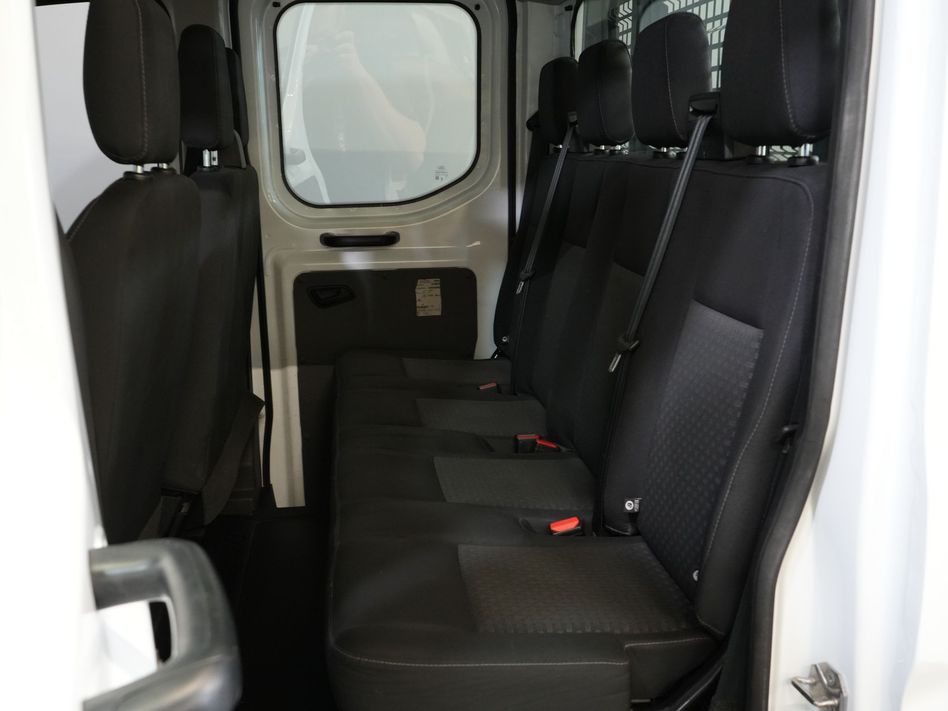 Ford Transit Open laadbak 2.0 TDCI 130 pk DC Dubbel Cabine Open Laadbak/ 7 Pers./ 3.0t Trekverm./ Carplay/ Cruise/ Climate/ Pick Up 16
