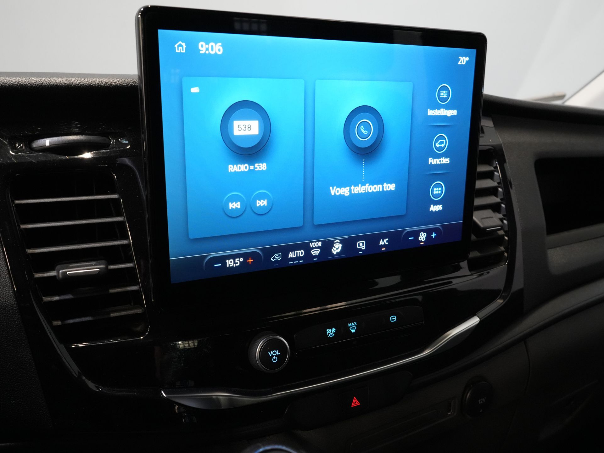 Ford Transit Open laadbak 2.0 TDCI 130 pk DC Dubbel Cabine Open Laadbak/ 7 Pers./ 3.0t Trekverm./ Carplay/ Cruise/ Climate/ Pick Up 20
