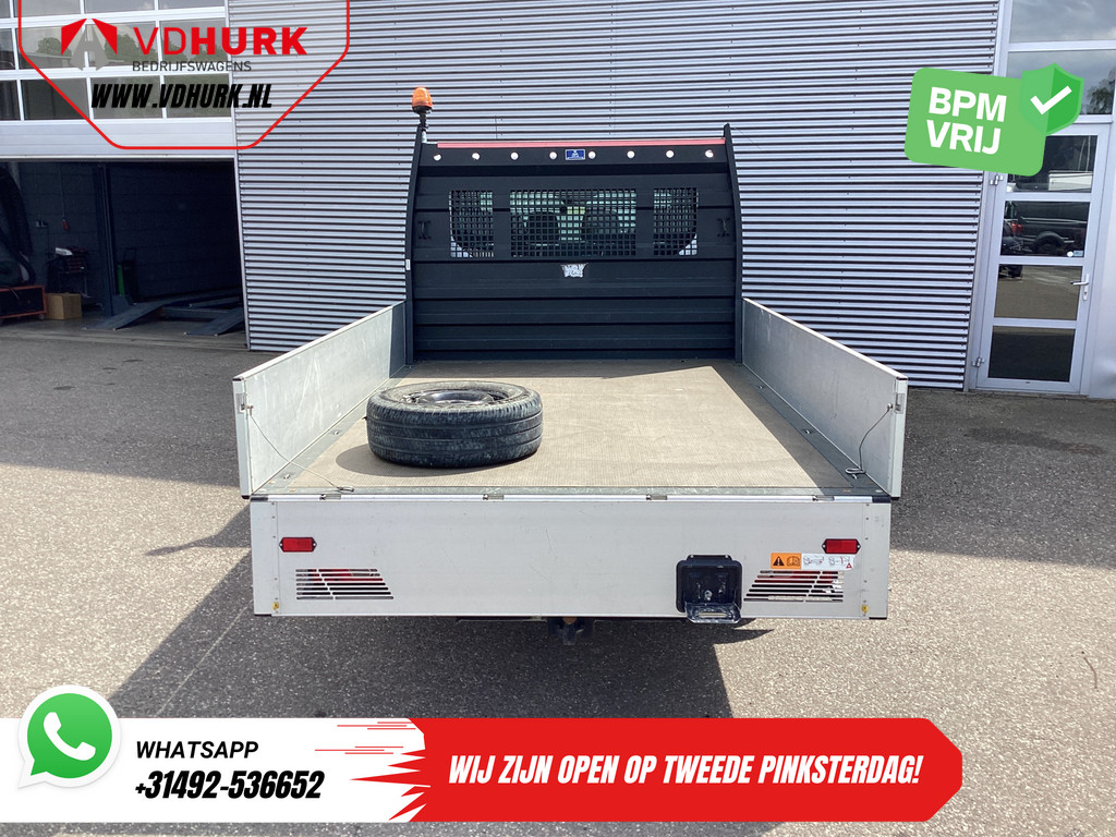 Ford Transit Open laadbak 2.0 TDCI 130 pk DC Dubbel Cabine Open Laadbak/ 7 Pers./ 3.0t Trekverm./ Carplay/ Cruise/ Climate/ Pick Up 4