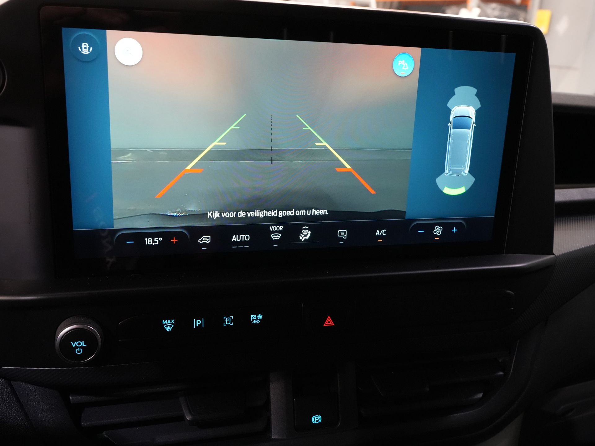 Ford Transit Custom Bestelbus 2.0 TDCI 136 pk L2 Trend LED/ Carplay/ Camera/ Climate/ PDC/ Cruise 20
