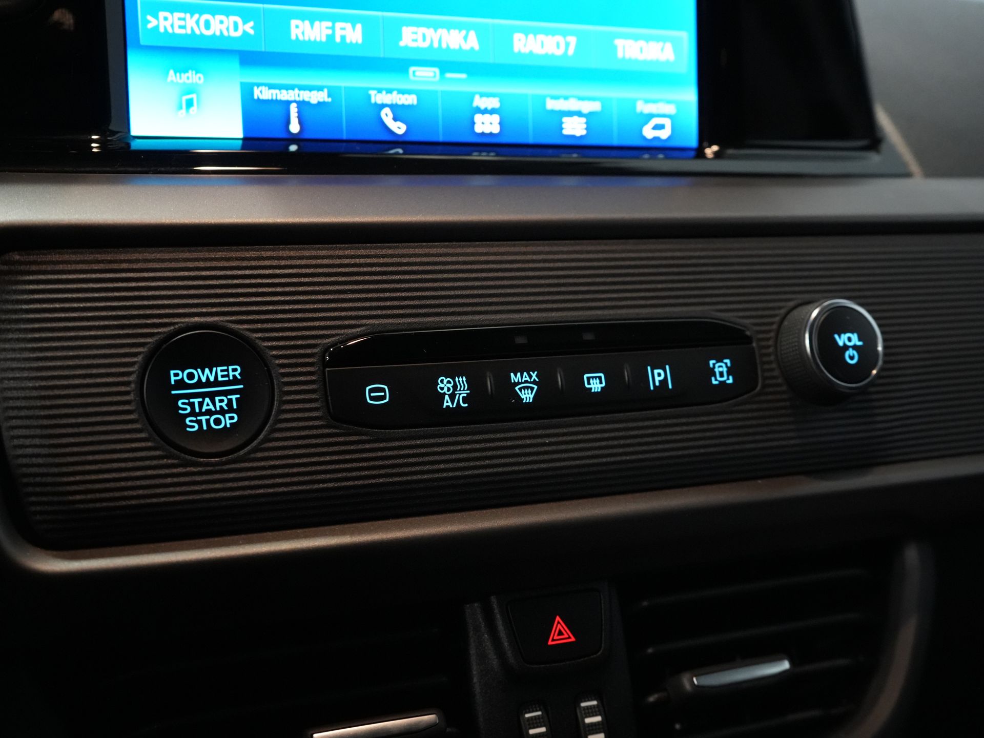 Ford Transit Courier Bestelbus 1.5 TDCI 100 pk Trend Carplay/ Virtual Cockpit/ Camera/ PDC/ LMV/ Cruise/ Climate 19