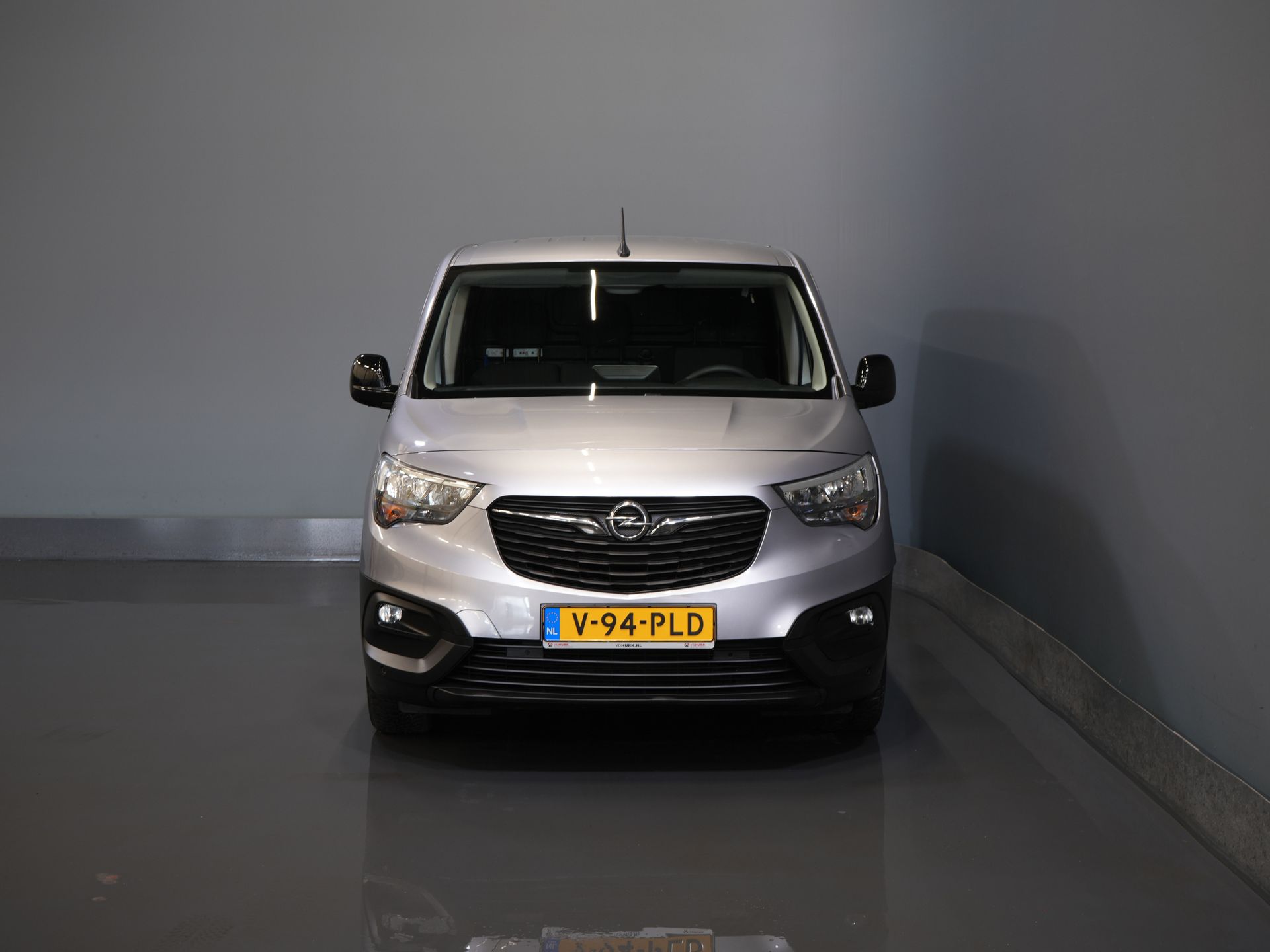 Opel Combo Bestelbus 1.2 Turbo BENZINE 3Pers./ Carplay/ Navi/ Camera/ PDC/ Cruise/ Airco 6