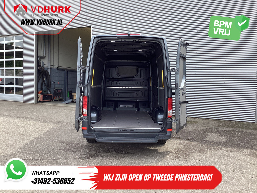 Volkswagen Crafter Bestelbus 35 2.0 TDI 140 pk DSG Aut. L3H3 Adapt.Cruise/ Gev.Stoel/ 270Gr.deuren/ Carplay/ Navi/ Camera/ PDC/ Airco 4
